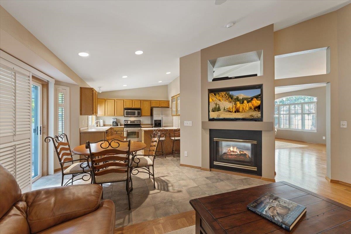 Spokane, Washington, 99223, United States, 3 Bedrooms Bedrooms, ,2 BathroomsBathrooms,Residential,For Sale,1891426