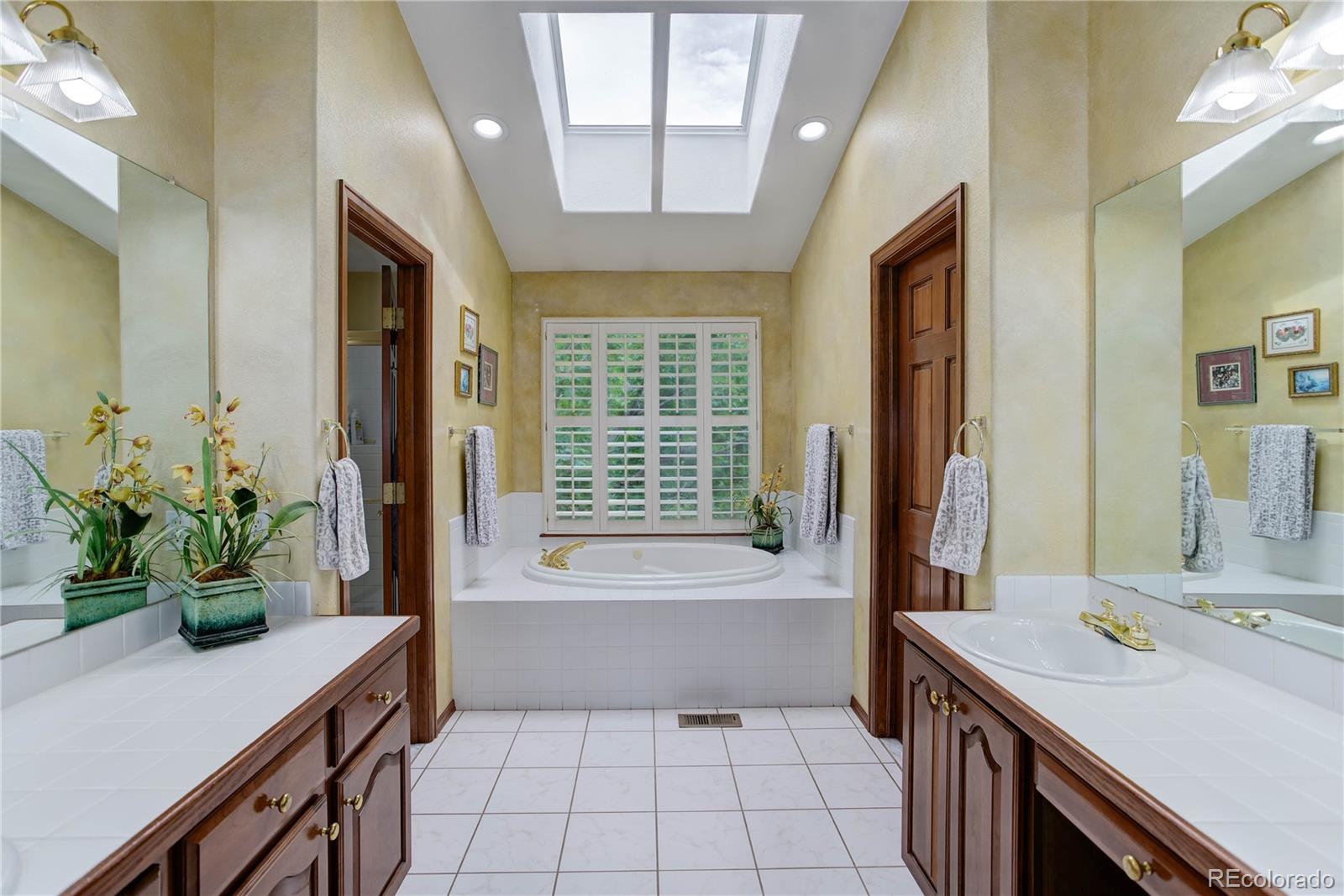 Lone Tree, Colorado, 80124, United States, 6 Bedrooms Bedrooms, ,4 BathroomsBathrooms,Residential,For Sale,1766580