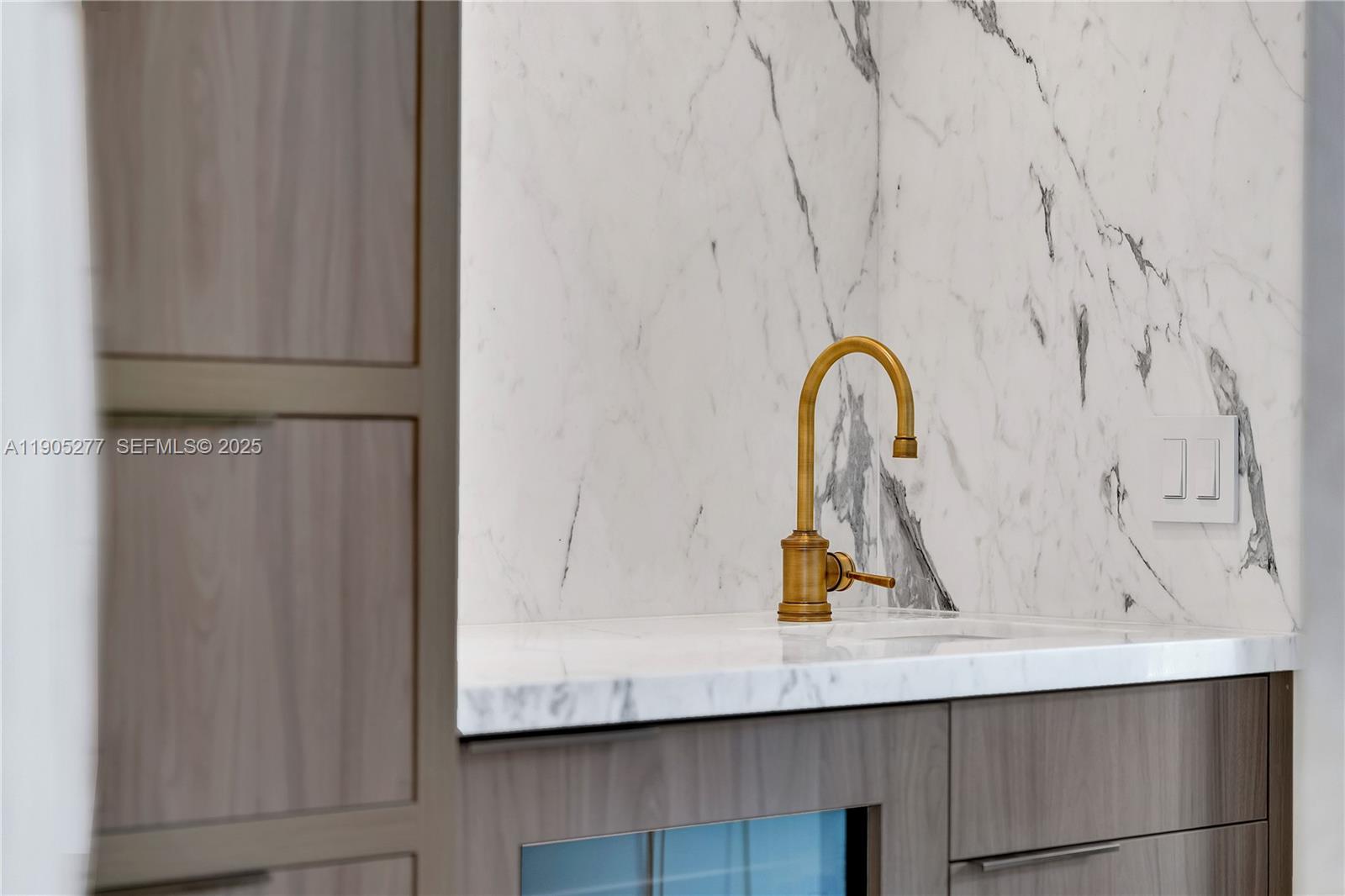 Miami, Florida, 33133, United States, 5 Bedrooms Bedrooms, ,6 BathroomsBathrooms,Residential,For Sale,1996975