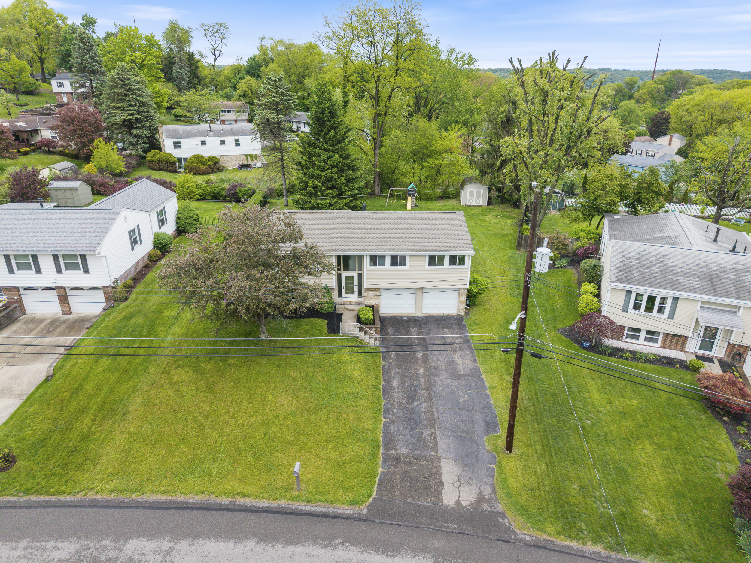  219 Rivercrest Drive, Coraopolis, PA 15108 - 物件實景