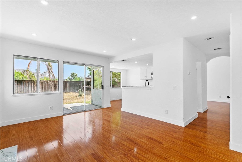 Corona, California, 92879, United States, 3 Bedrooms Bedrooms, ,3 BathroomsBathrooms,Residential,For Sale,1941070