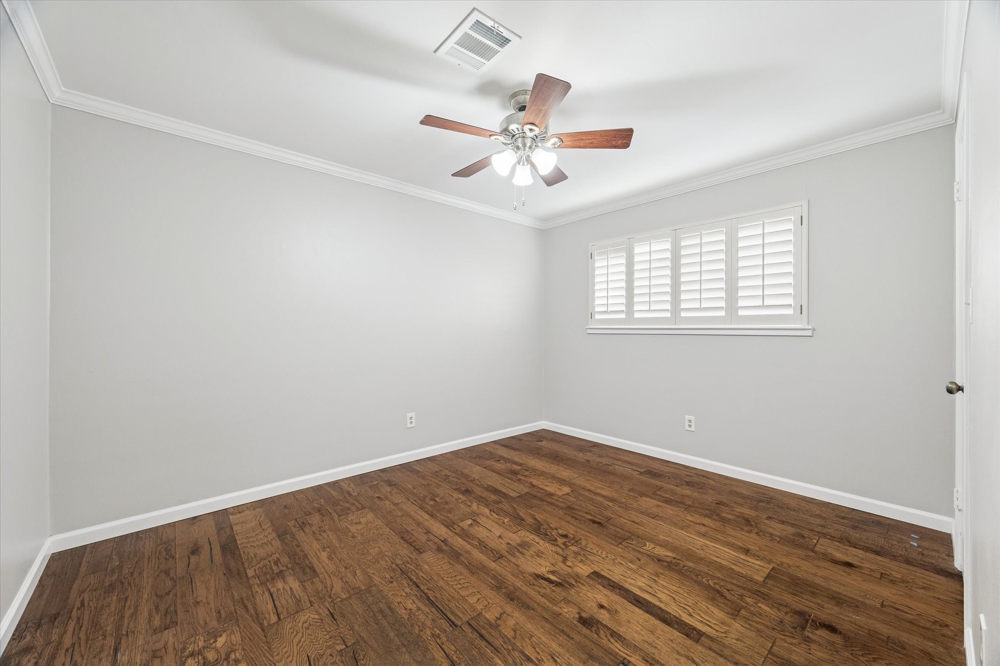  2310 Walnut Bend Lane - 物件實景