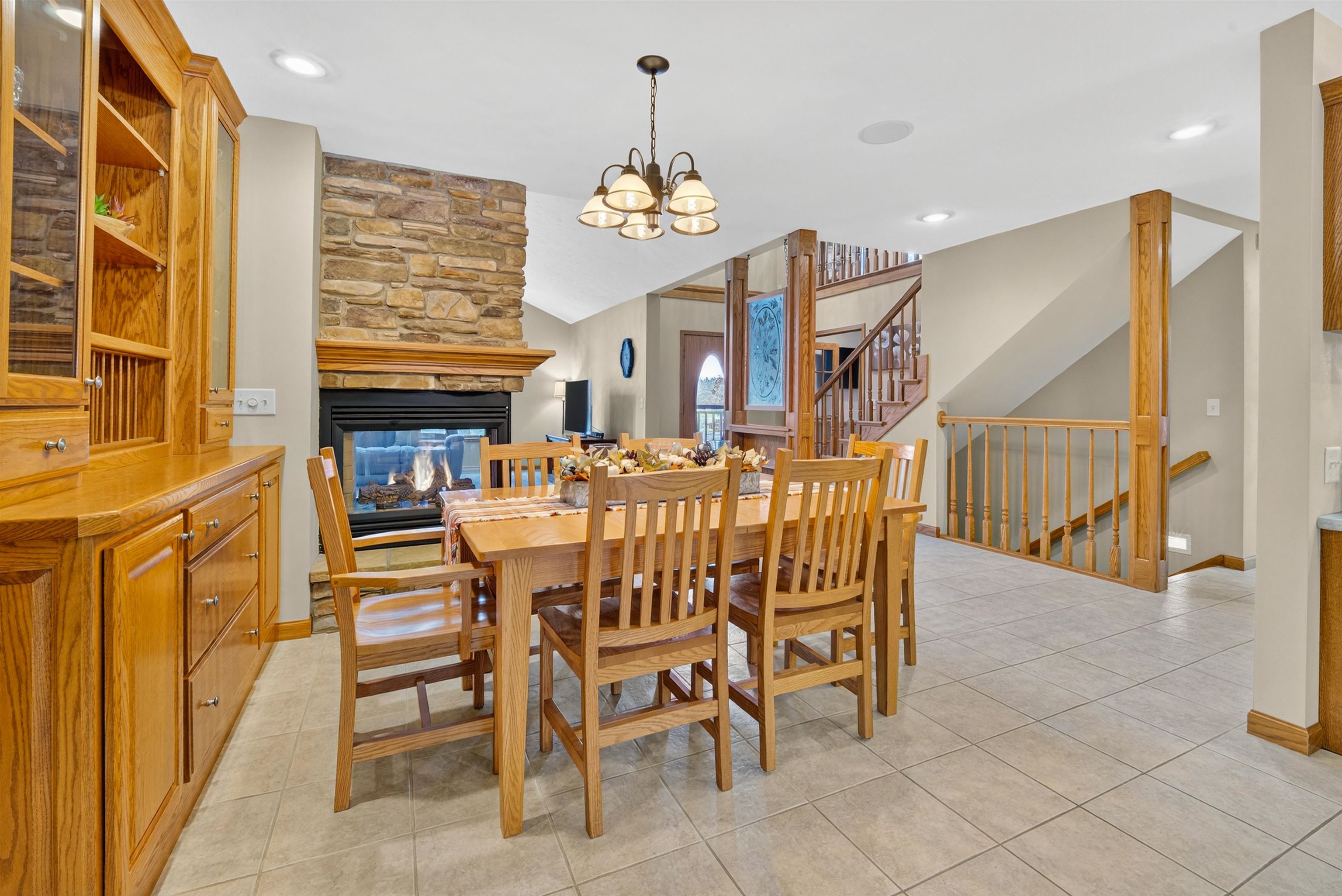 NEW LONDON, Wisconsin, 54961, United States, 3 Bedrooms Bedrooms, ,4 BathroomsBathrooms,Residential,For Sale,1996167