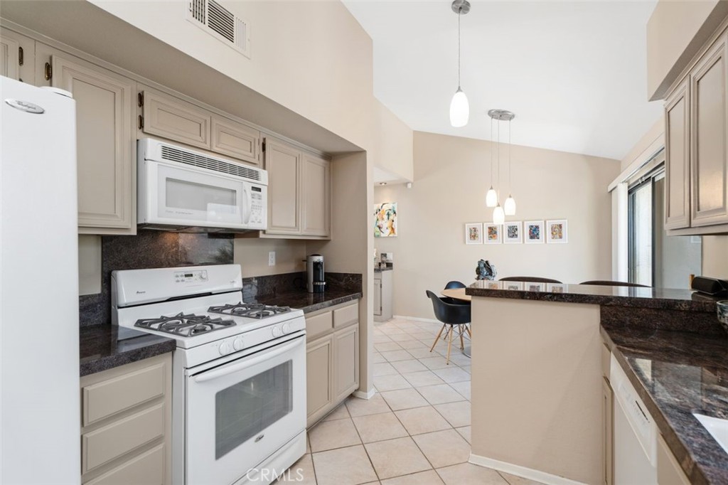 Palm Desert, California, 92260, United States, 3 Bedrooms Bedrooms, ,2 BathroomsBathrooms,Residential,For Sale,1885194