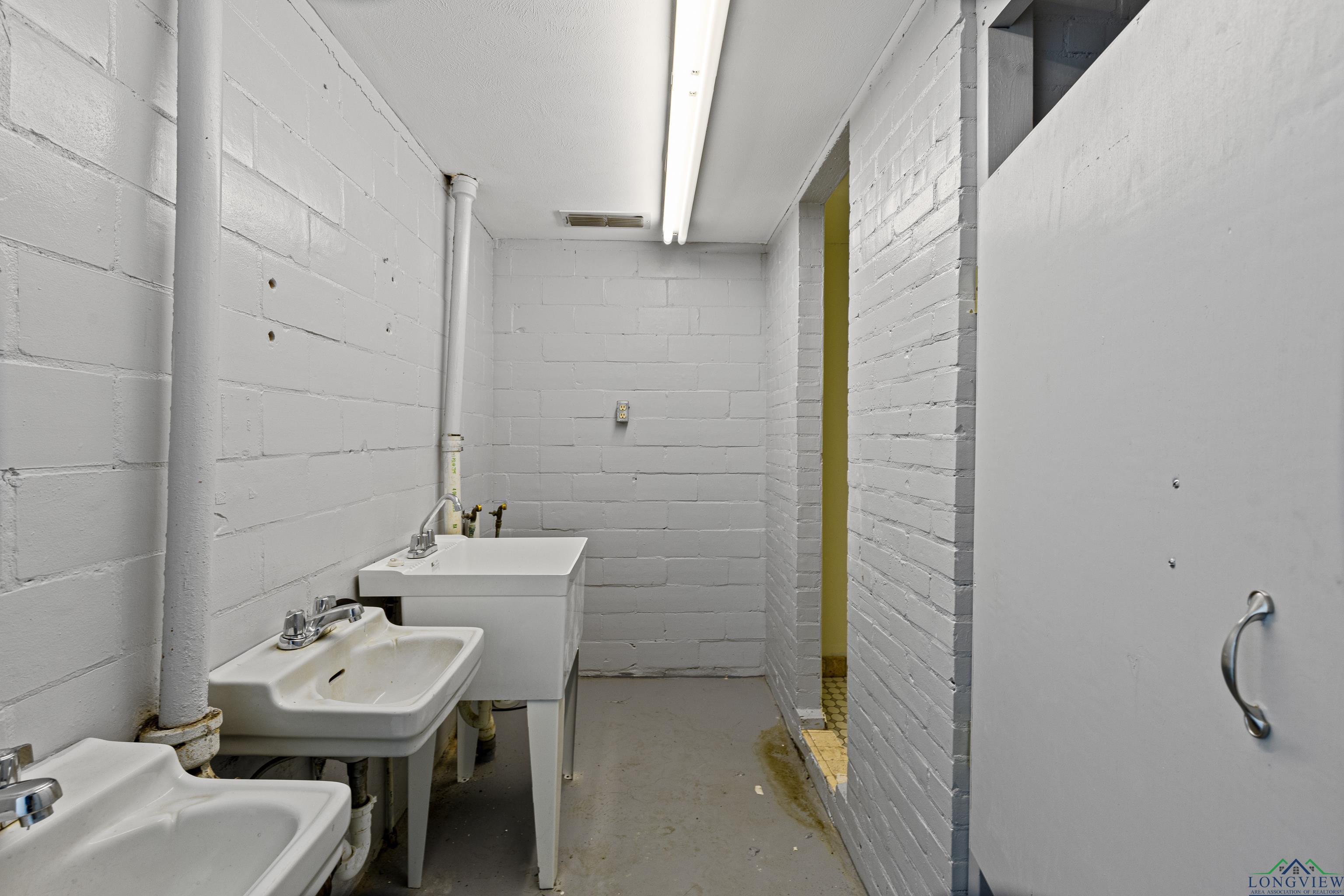 Kilgore, Texas, 75662, United States, ,Residential,For Sale,1988991