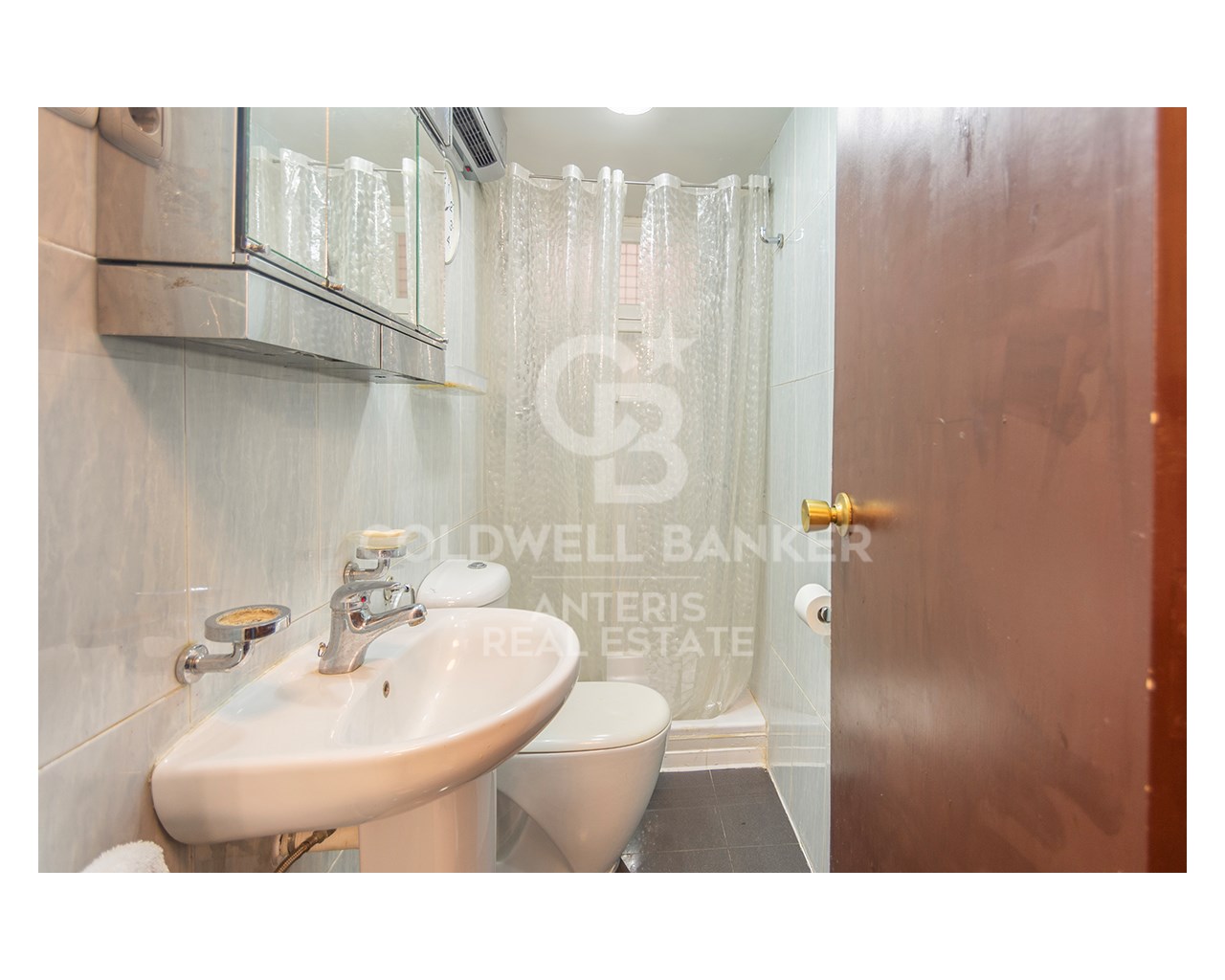 Barcelona, Barcelona, Eixample, El Fort Pienc Barc, Barcelona, Catalonia, ES, 5 Bedrooms Bedrooms, ,2 BathroomsBathrooms,Residential,For Sale,Barcelona, Barcelona, Eixample, El Fort Pienc Barc,1628217