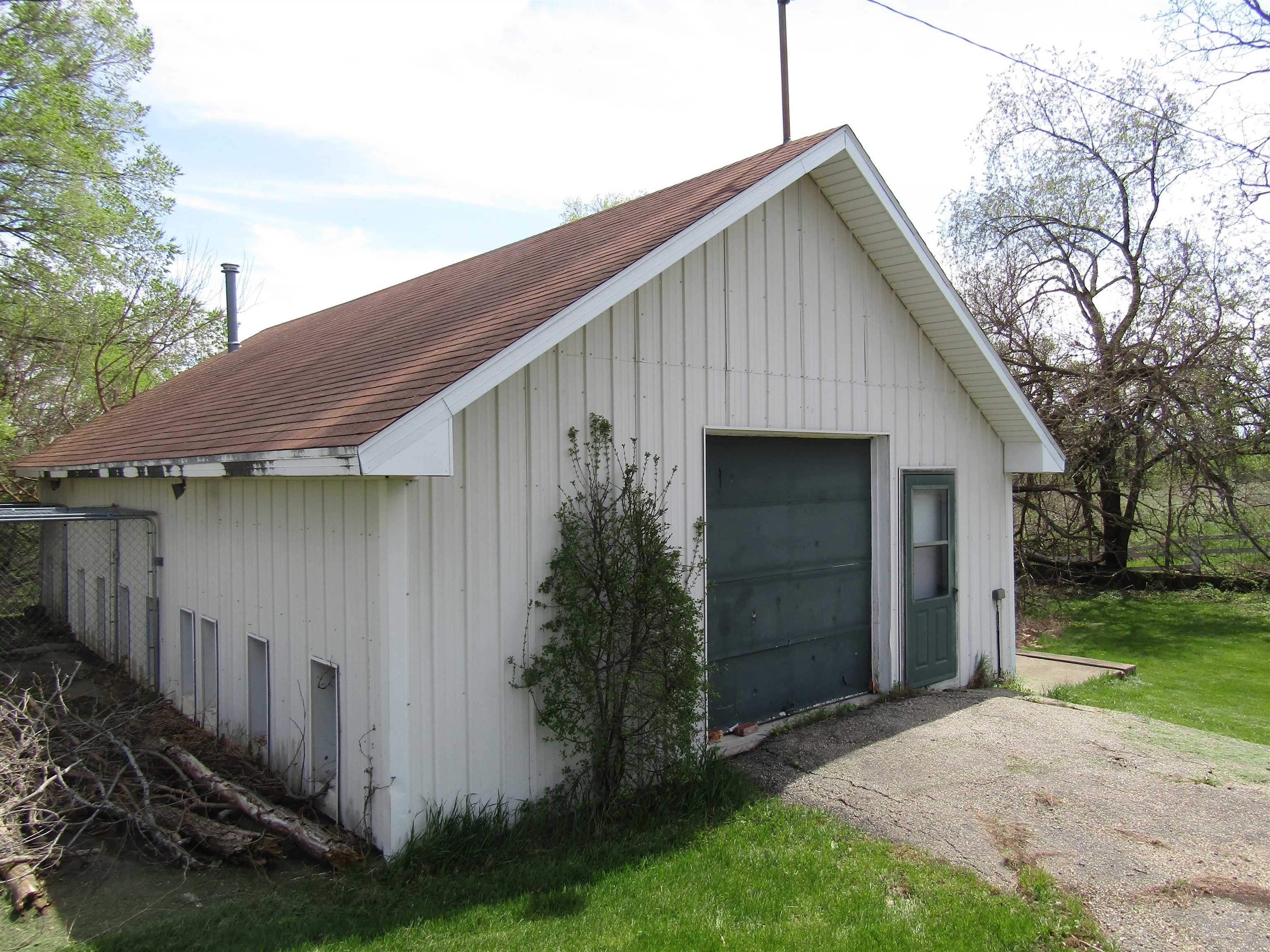 Beloit, Wisconsin, 53511, United States, 6 Bedrooms Bedrooms, ,5 BathroomsBathrooms,Residential,For Sale,1923330