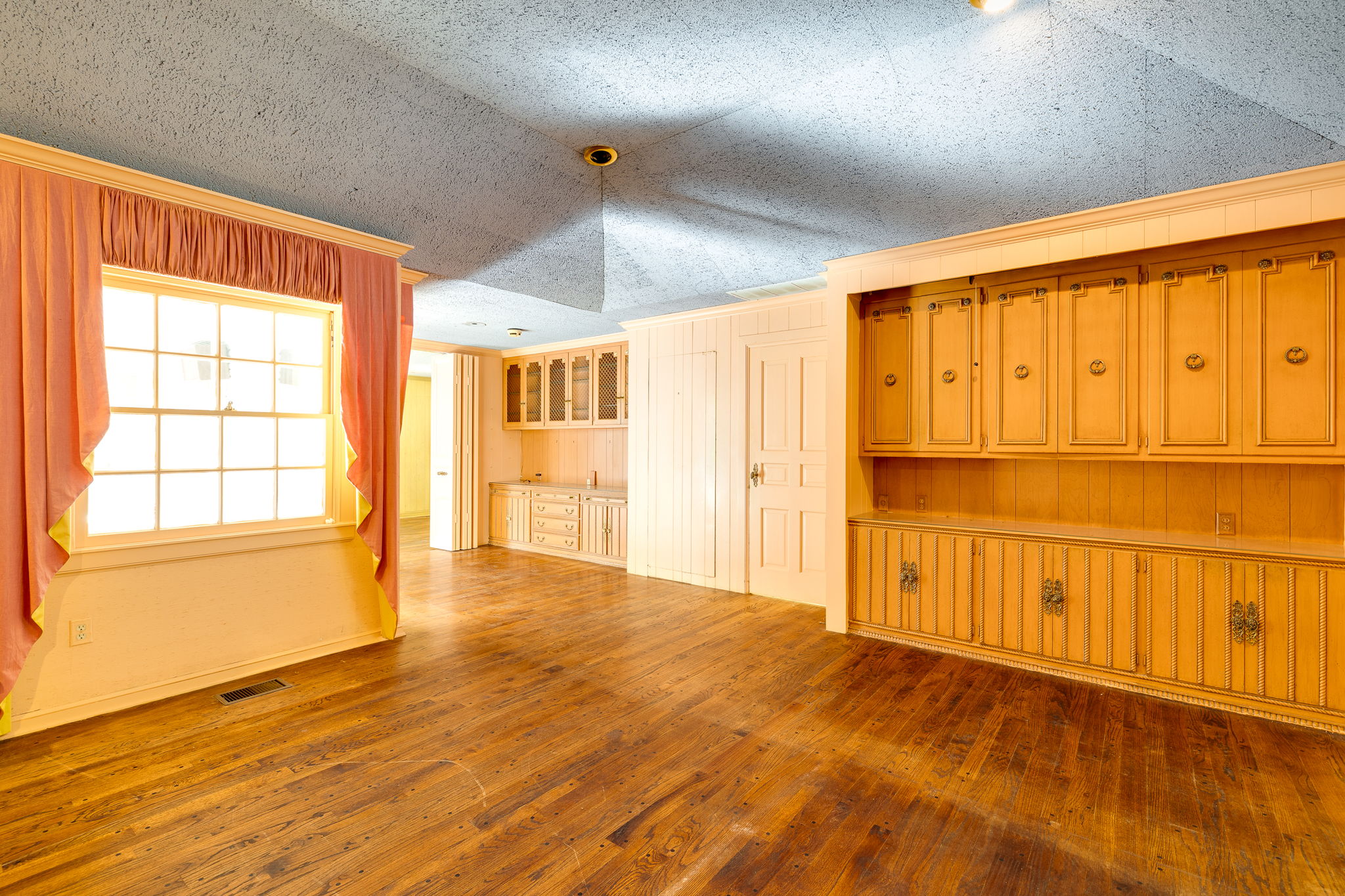 7104 Brentwood Road, Nichols Hills, OK 73116 - 物件實景