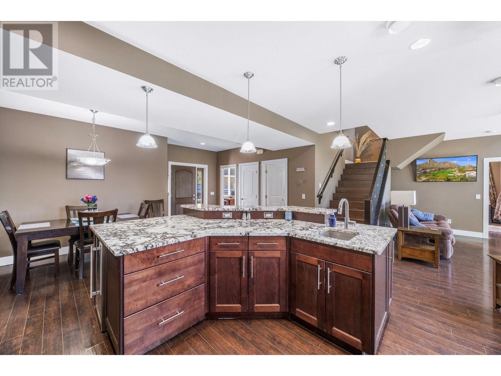 KELOWNA, British Columbia, V1X 7V3, CA, 4 Bedrooms Bedrooms, ,2 BathroomsBathrooms,Residential,For Sale,1948769