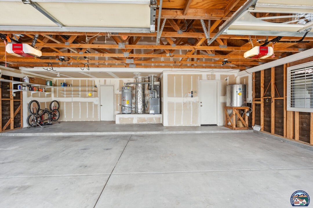 El Centro, California, 92243, United States, 4 Bedrooms Bedrooms, ,3 BathroomsBathrooms,Residential,For Sale,1838686