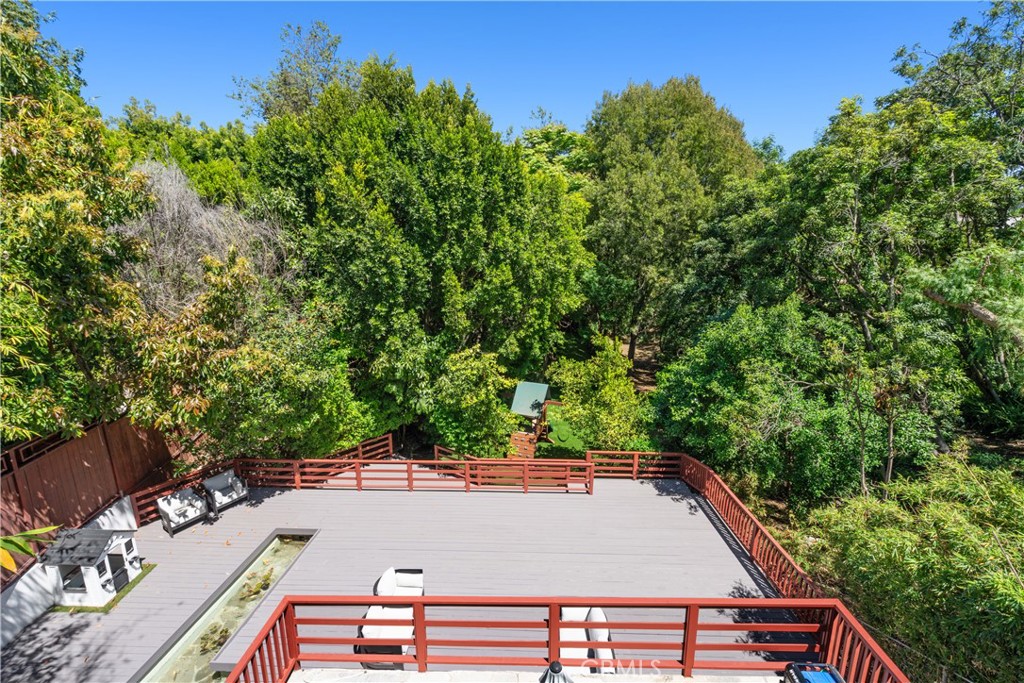 Los Angeles, California, 90046, United States, 3 Bedrooms Bedrooms, ,4 BathroomsBathrooms,Residential,For Sale,1817494
