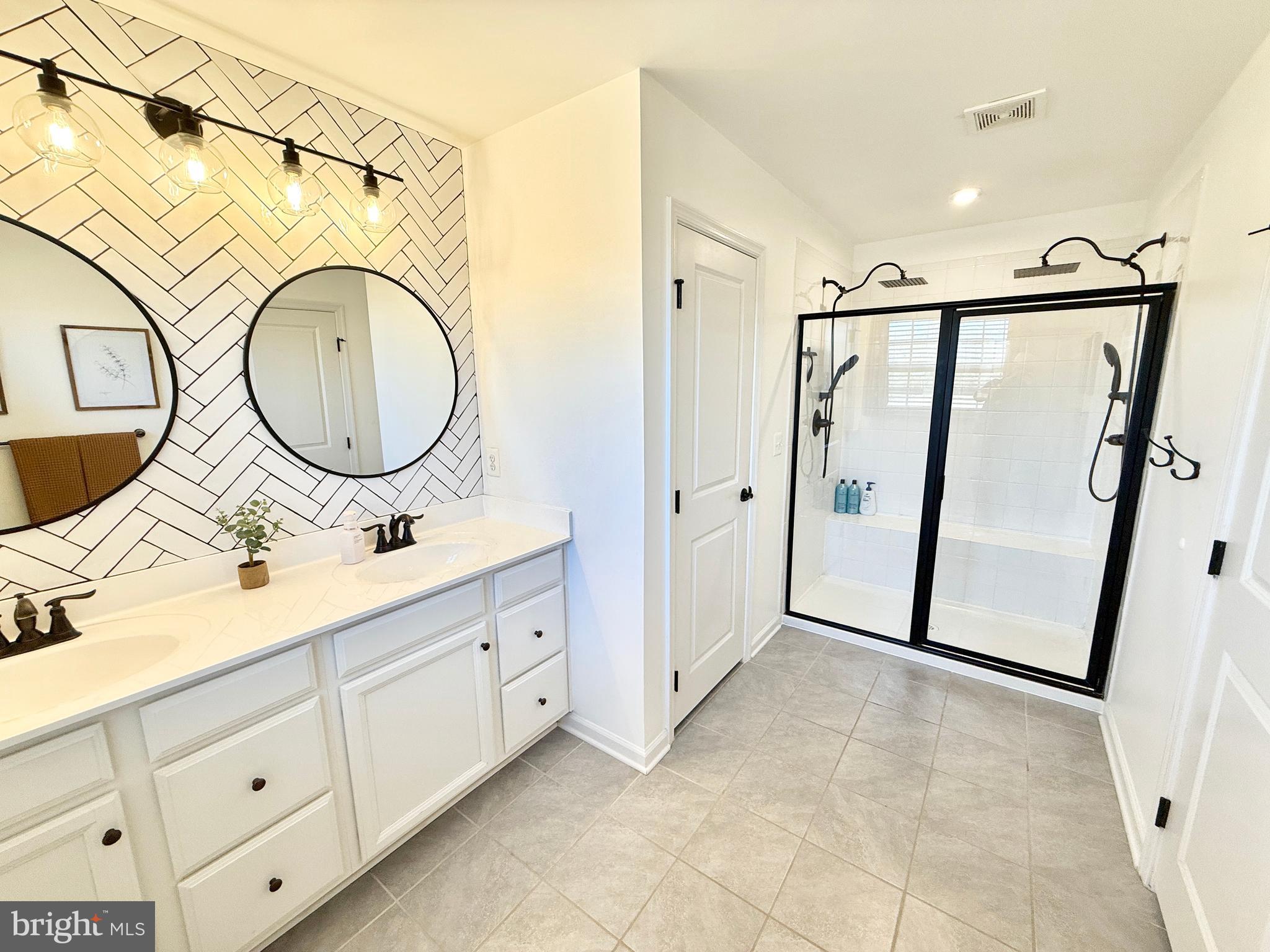 Stafford, Virginia, 22554, United States, 5 Bedrooms Bedrooms, ,4 BathroomsBathrooms,Residential,For Sale,2009953