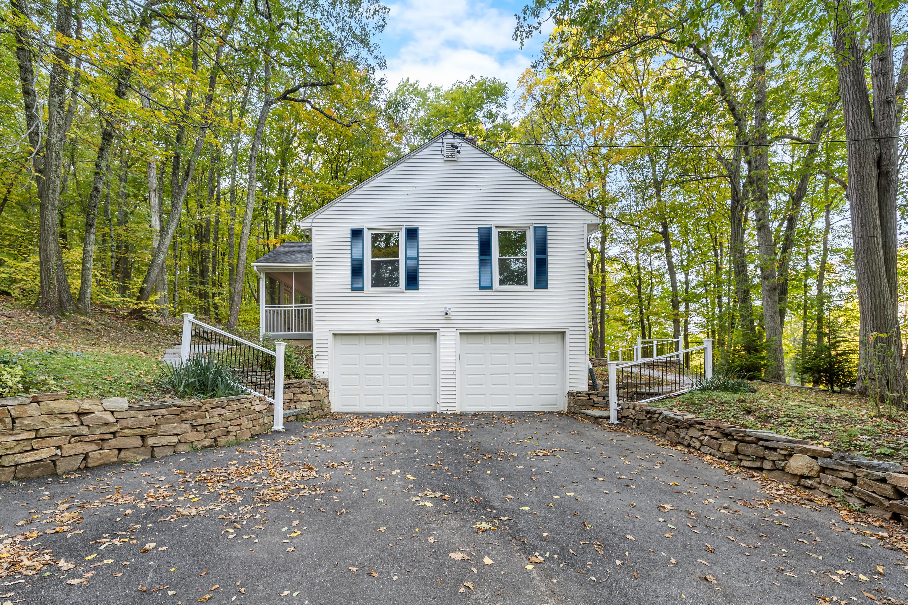 Bloomfield, Connecticut, 06002, United States, 4 Bedrooms Bedrooms, ,3 BathroomsBathrooms,Residential,For Sale,2006312