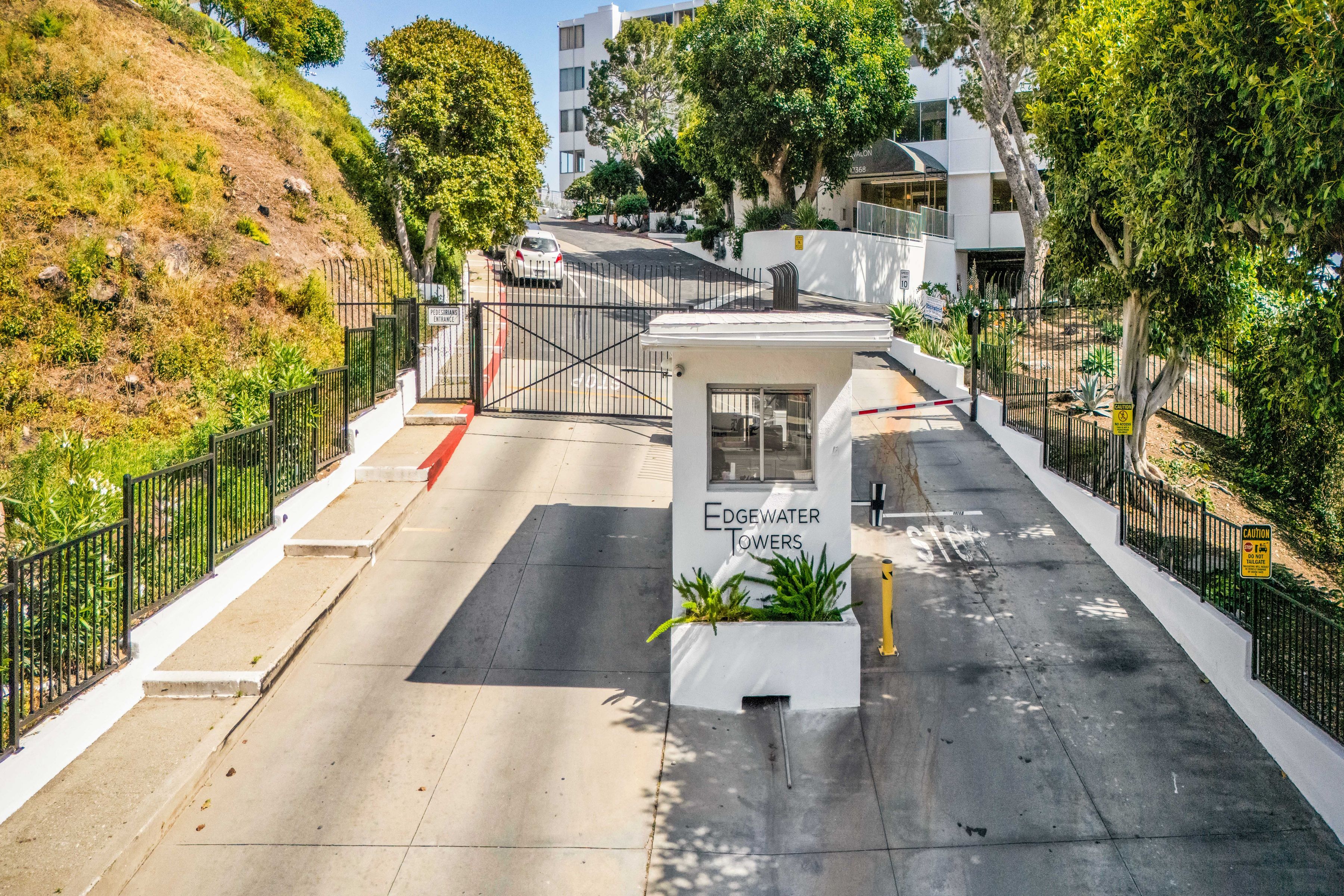  17352 W Sunset Blvd - 物件實景