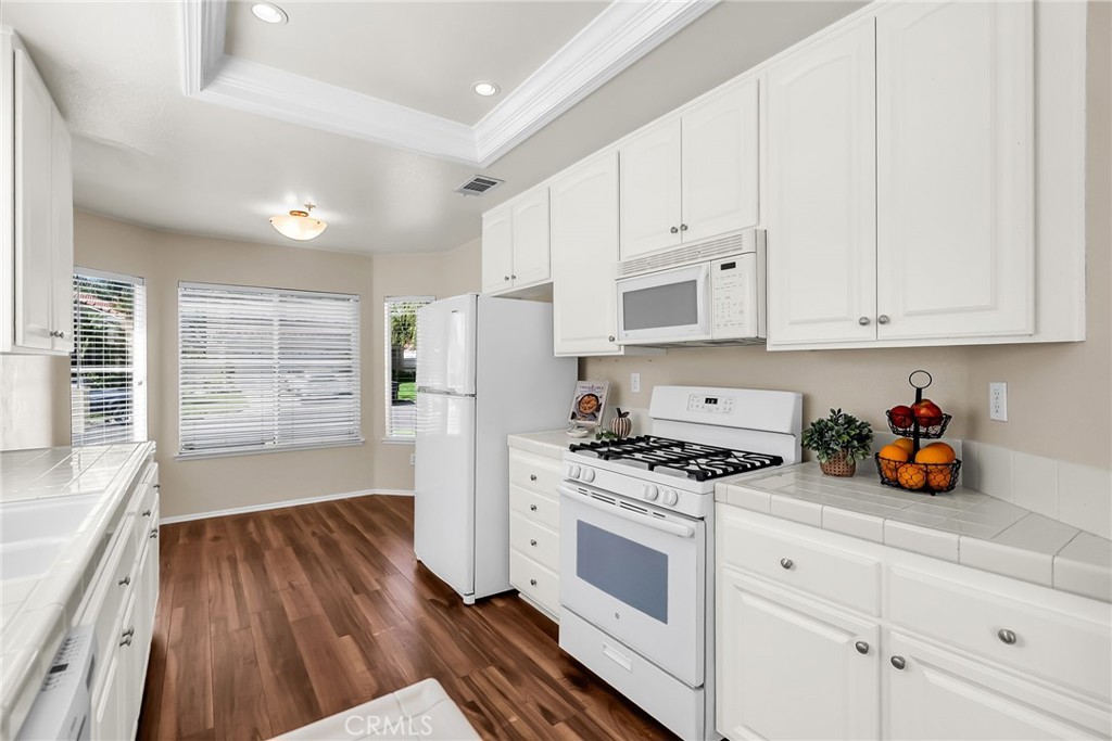 Riverside, California, 92506, United States, 3 Bedrooms Bedrooms, ,2 BathroomsBathrooms,Residential,For Sale,1969255