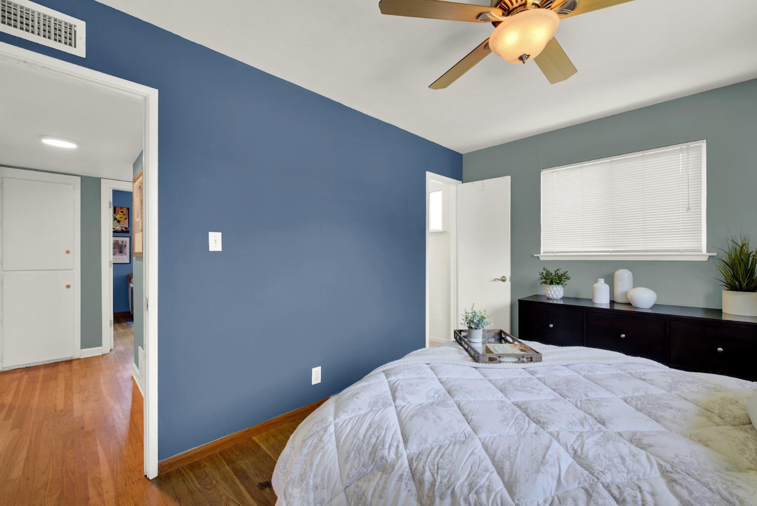 Carmichael, California, 95608, United States, 3 Bedrooms Bedrooms, ,2 BathroomsBathrooms,Residential,For Sale,1896985