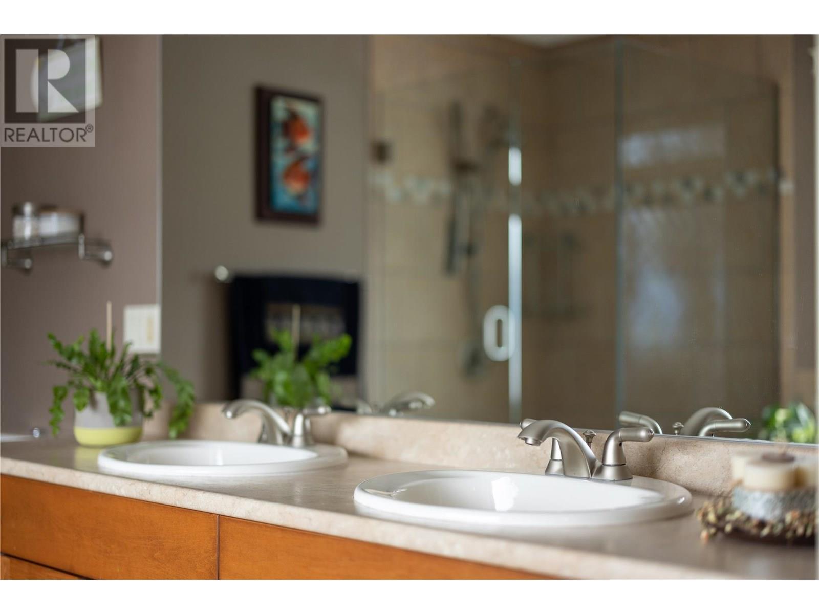 COLDSTREAM, British Columbia, V1B 3E8, CA, 3 Bedrooms Bedrooms, ,2 BathroomsBathrooms,Residential,For Sale,1837127