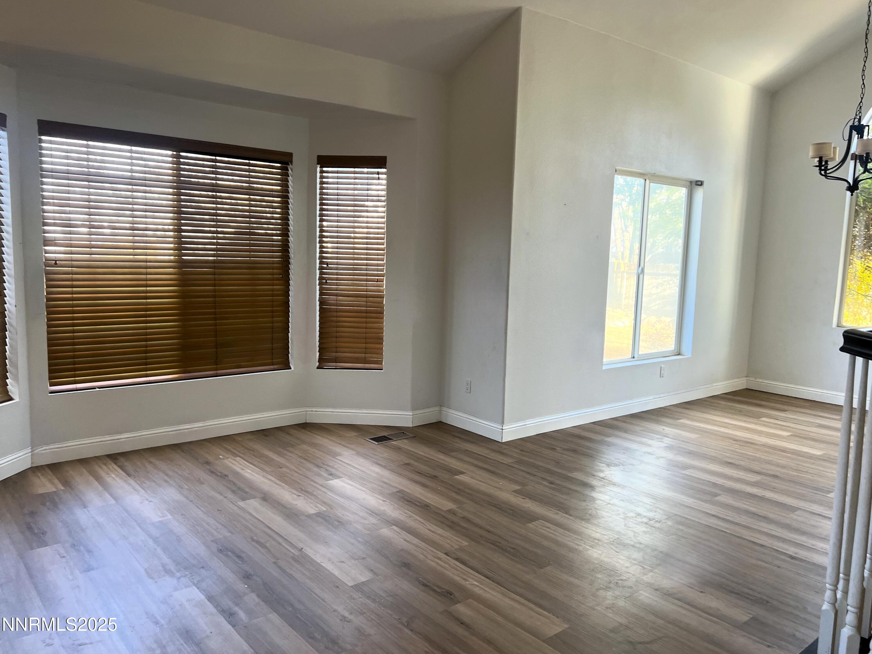 Sparks, Nevada, 89436, United States, 3 Bedrooms Bedrooms, ,3 BathroomsBathrooms,Residential,For Sale,1992114