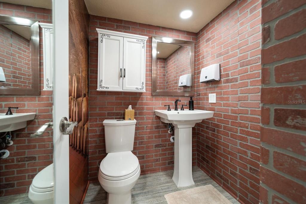 Clearwater, Florida, 33767, United States, 1 Bedroom Bedrooms, ,2 BathroomsBathrooms,Residential,For Sale,1849929