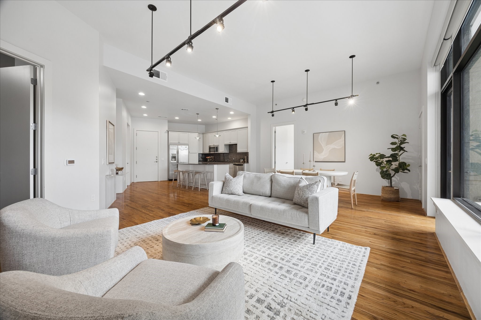  5005 Hidalgo Street #210 - 物件實景