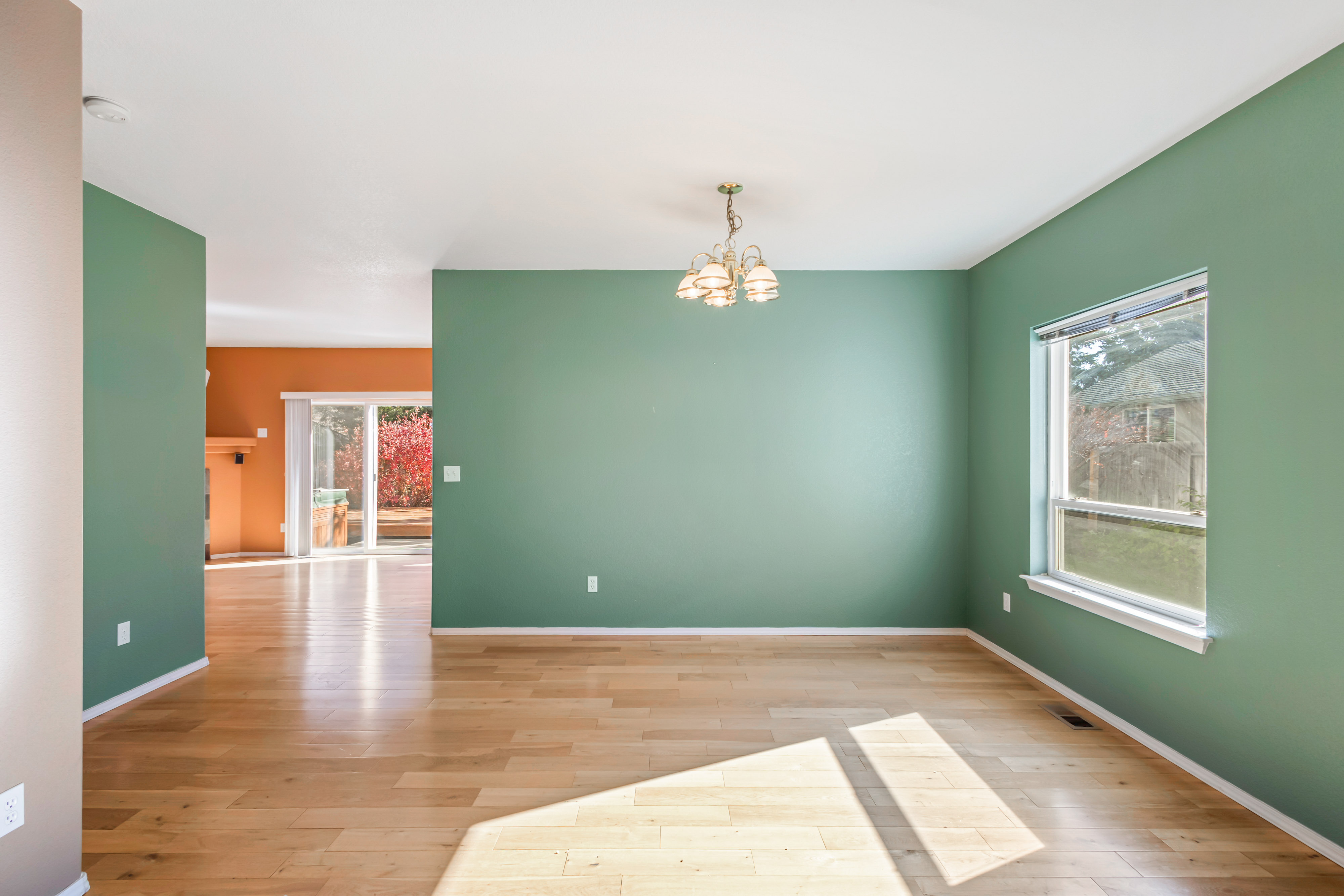 Redmond, Oregon, 97756, United States, 3 Bedrooms Bedrooms, ,3 BathroomsBathrooms,Residential,For Sale,1985077