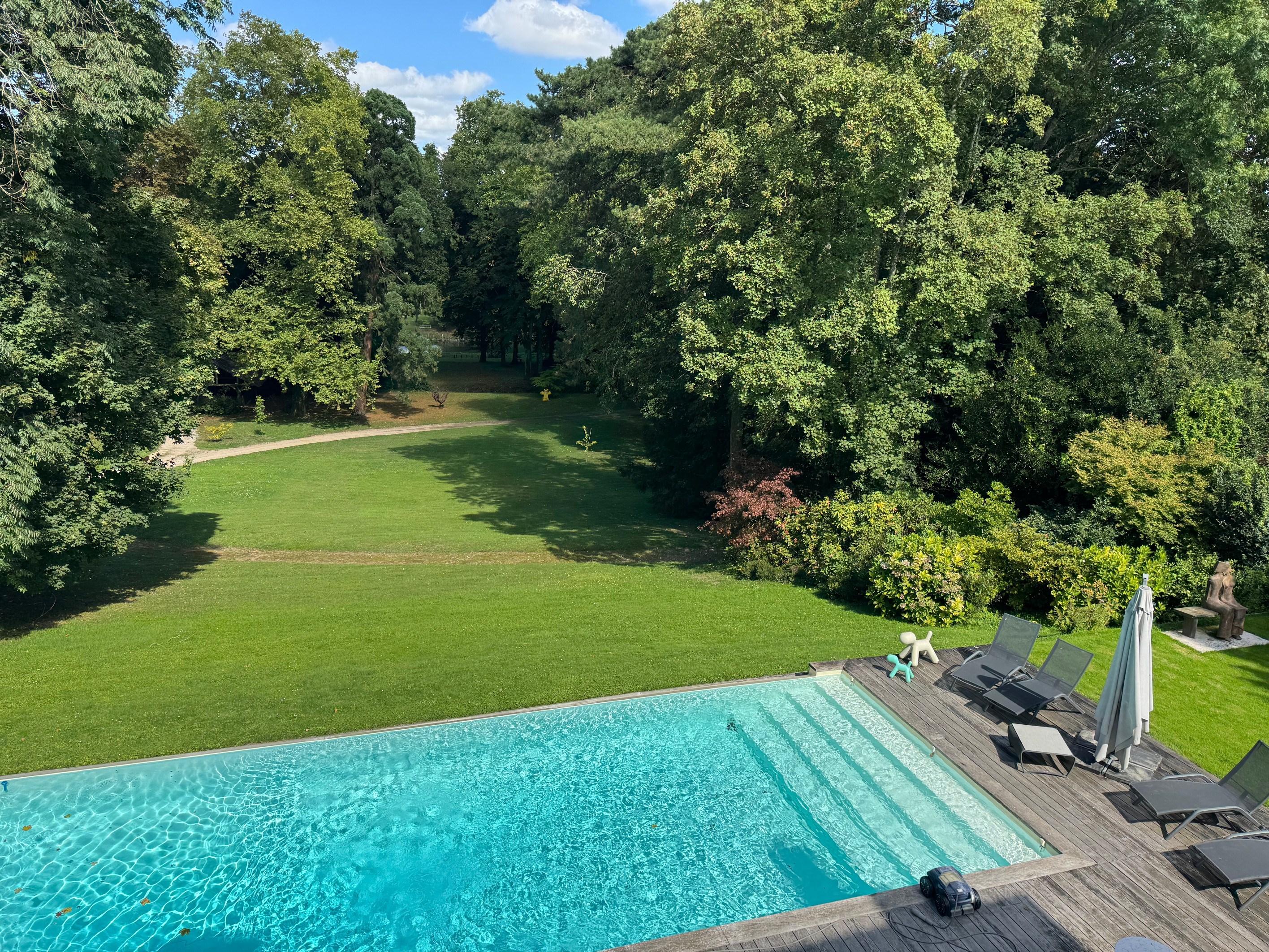  For Sale – Magnificent Riverside Home with Park and Swimming Pool - 物件實景