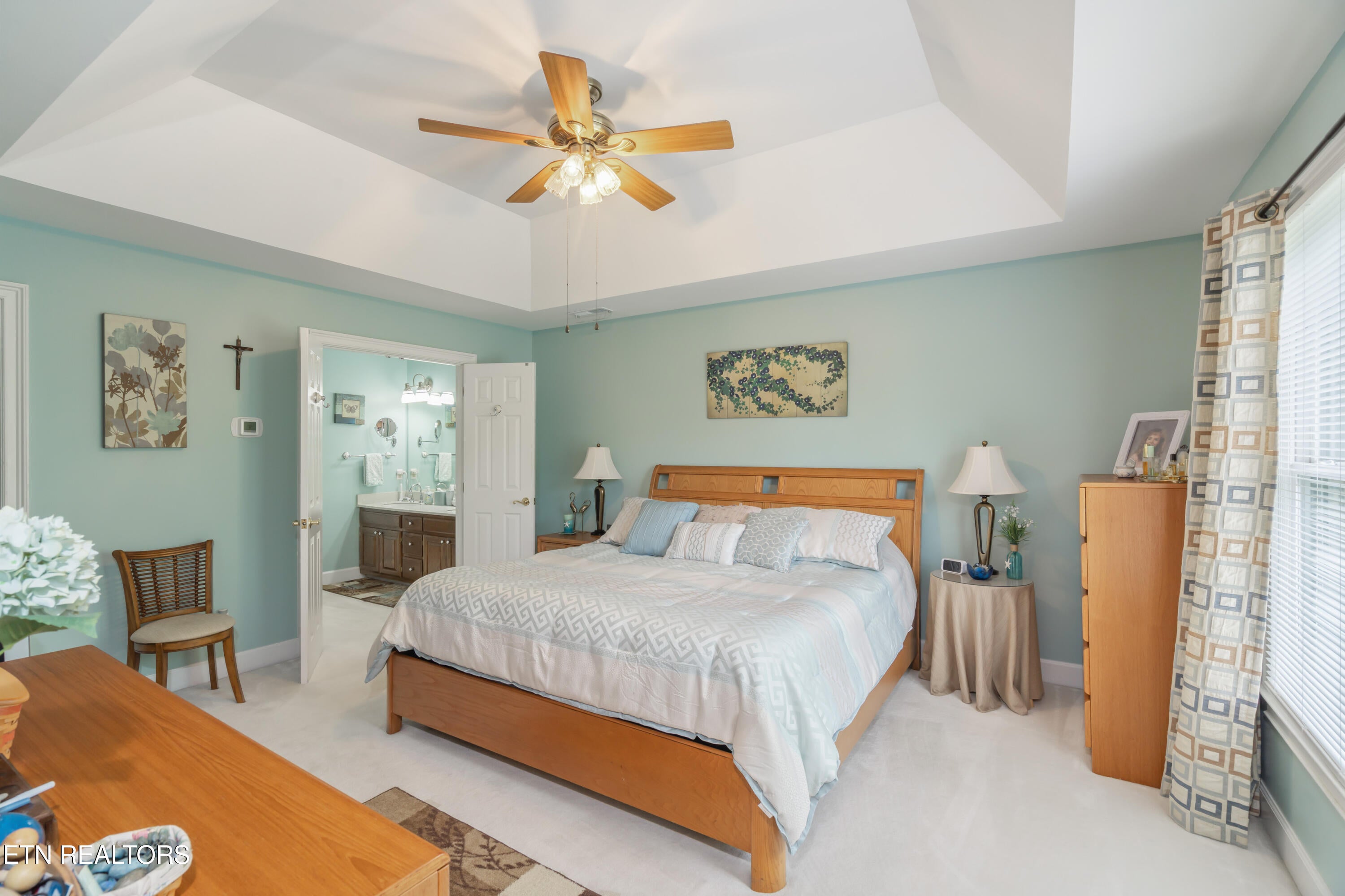 Kingston, Tennessee, 37763, United States, 3 Bedrooms Bedrooms, ,3 BathroomsBathrooms,Residential,For Sale,1762523
