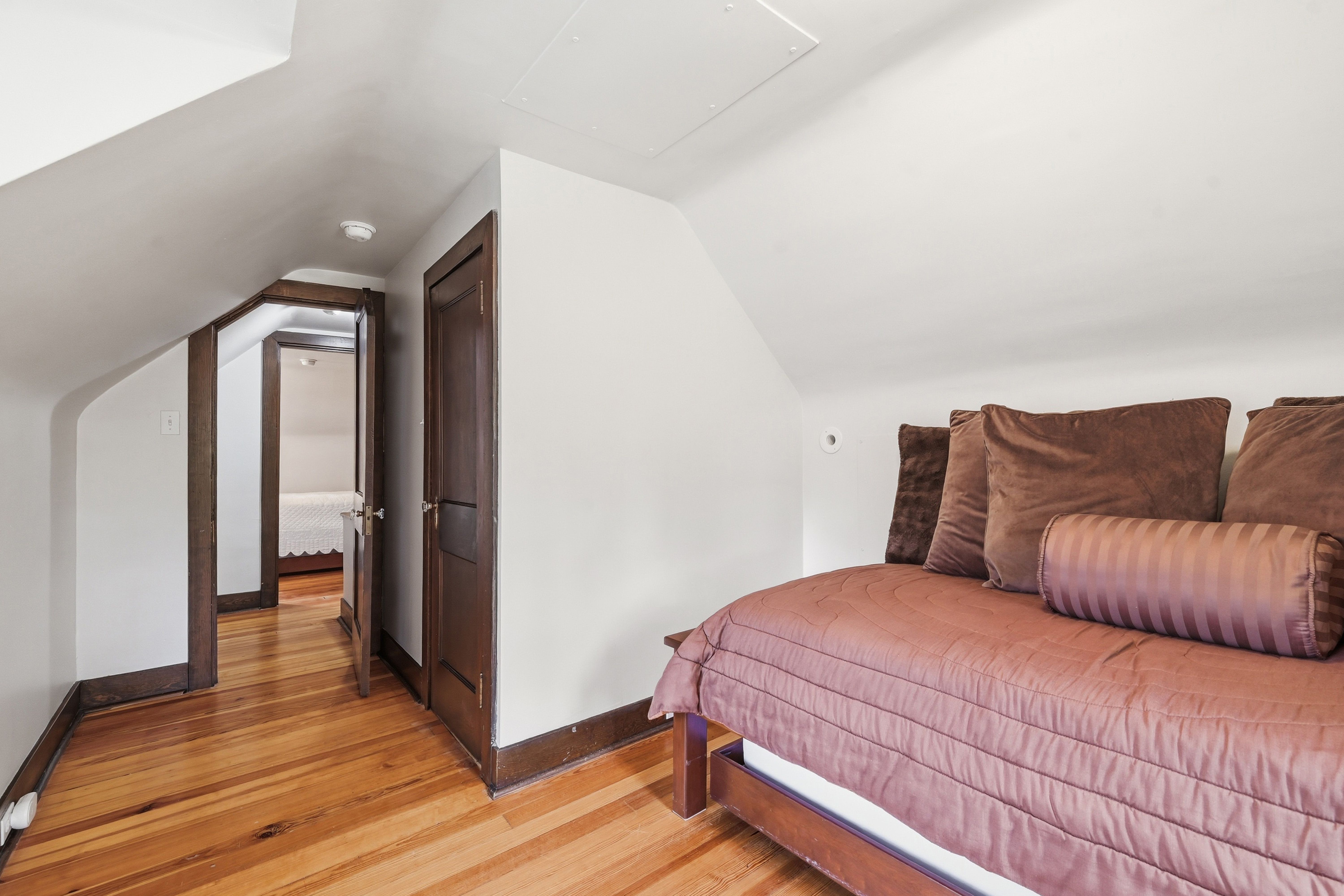  1264 Bellerock Street, Pittsburgh, PA 15217 - 物件實景