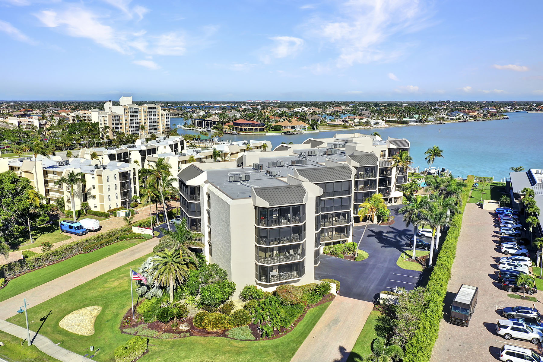  MARCO ISLAND - CAMELOT CONDO - 物件實景
