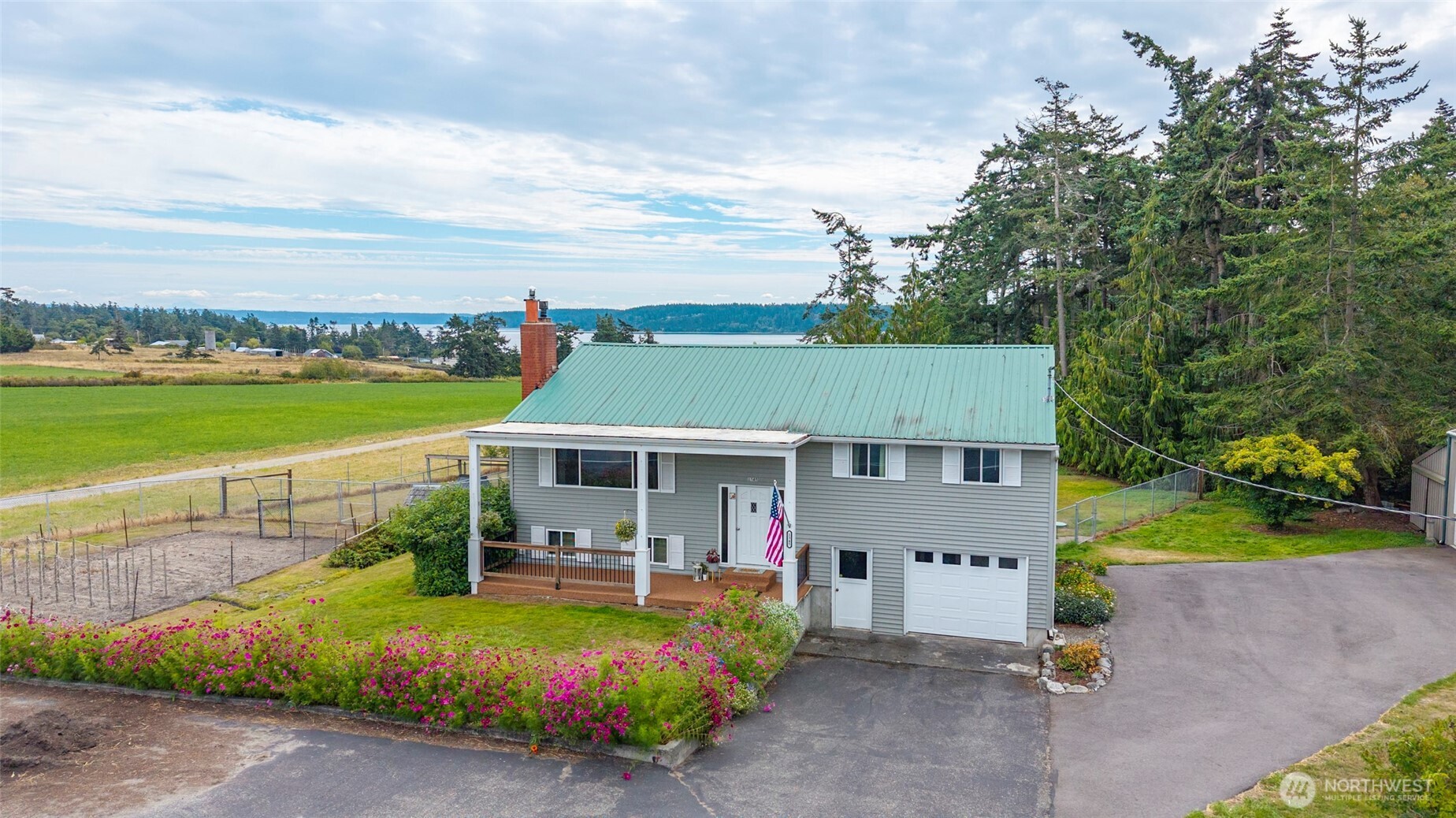 Oak Harbor, Washington, 98277, United States, 4 Bedrooms Bedrooms, ,1 BathroomBathrooms,Residential,For Sale,1926179