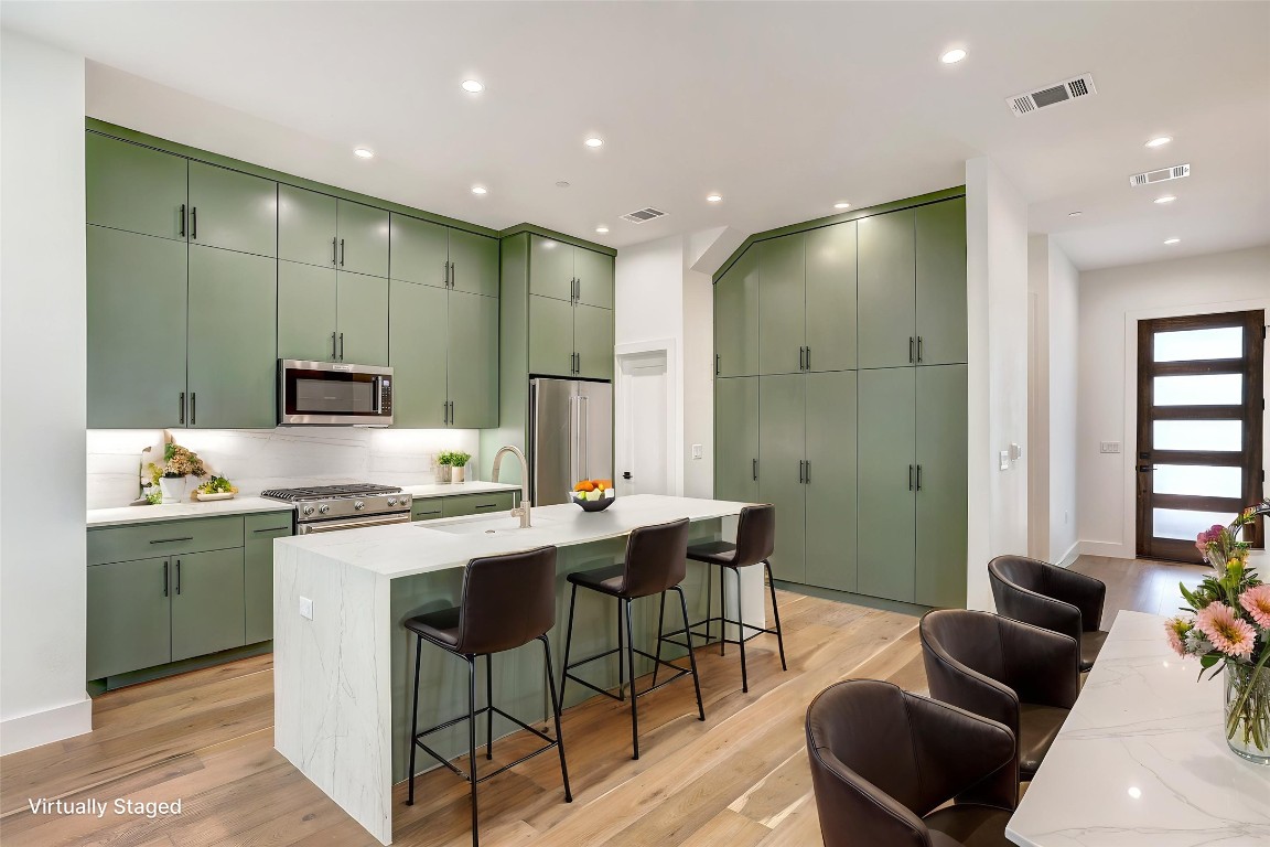 Austin, Texas, 78704, United States, 2 Bedrooms Bedrooms, ,3 BathroomsBathrooms,Residential,For Sale,1848594