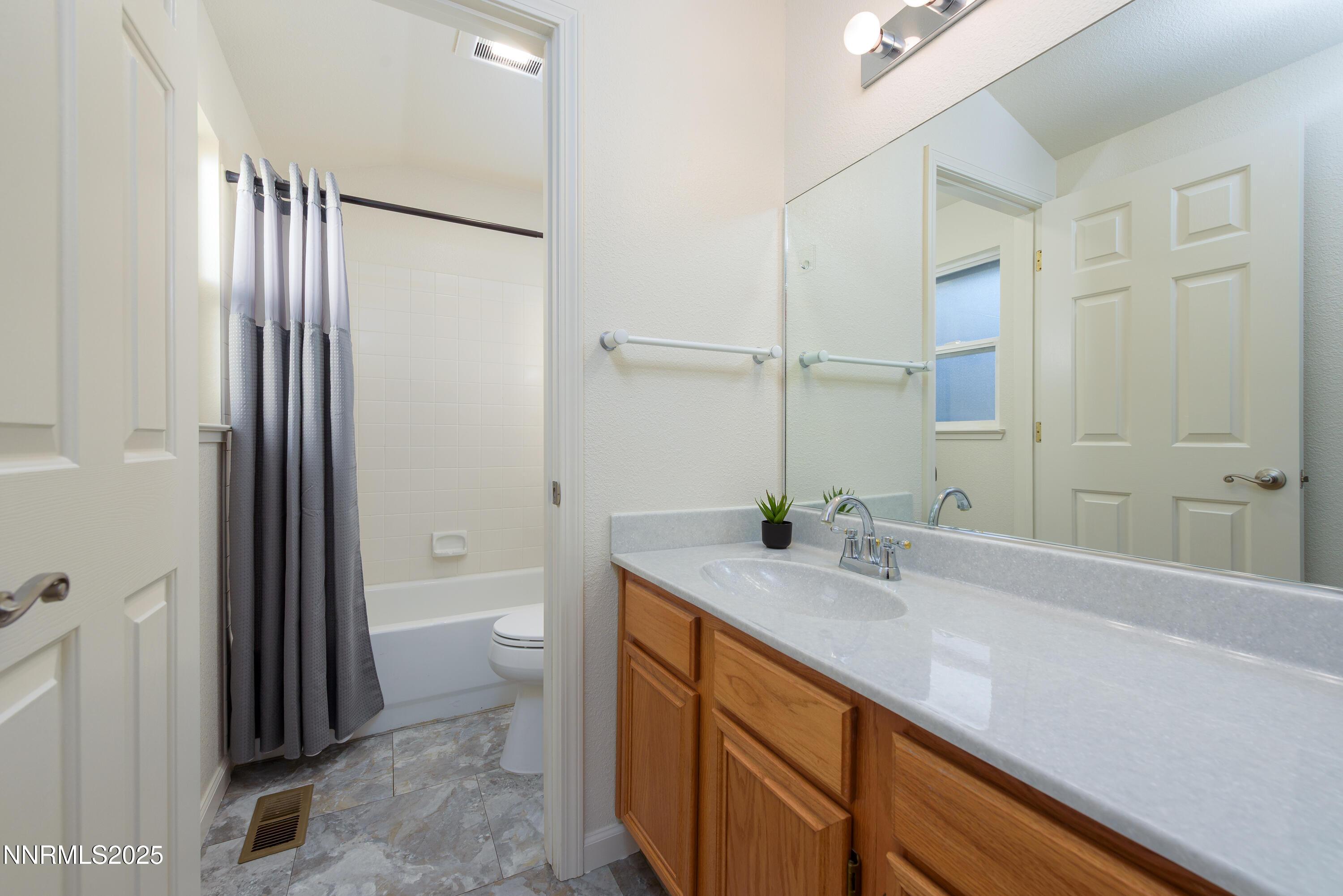 Carson City, Nevada, 89701, United States, 3 Bedrooms Bedrooms, ,3 BathroomsBathrooms,Residential,For Sale,1995590