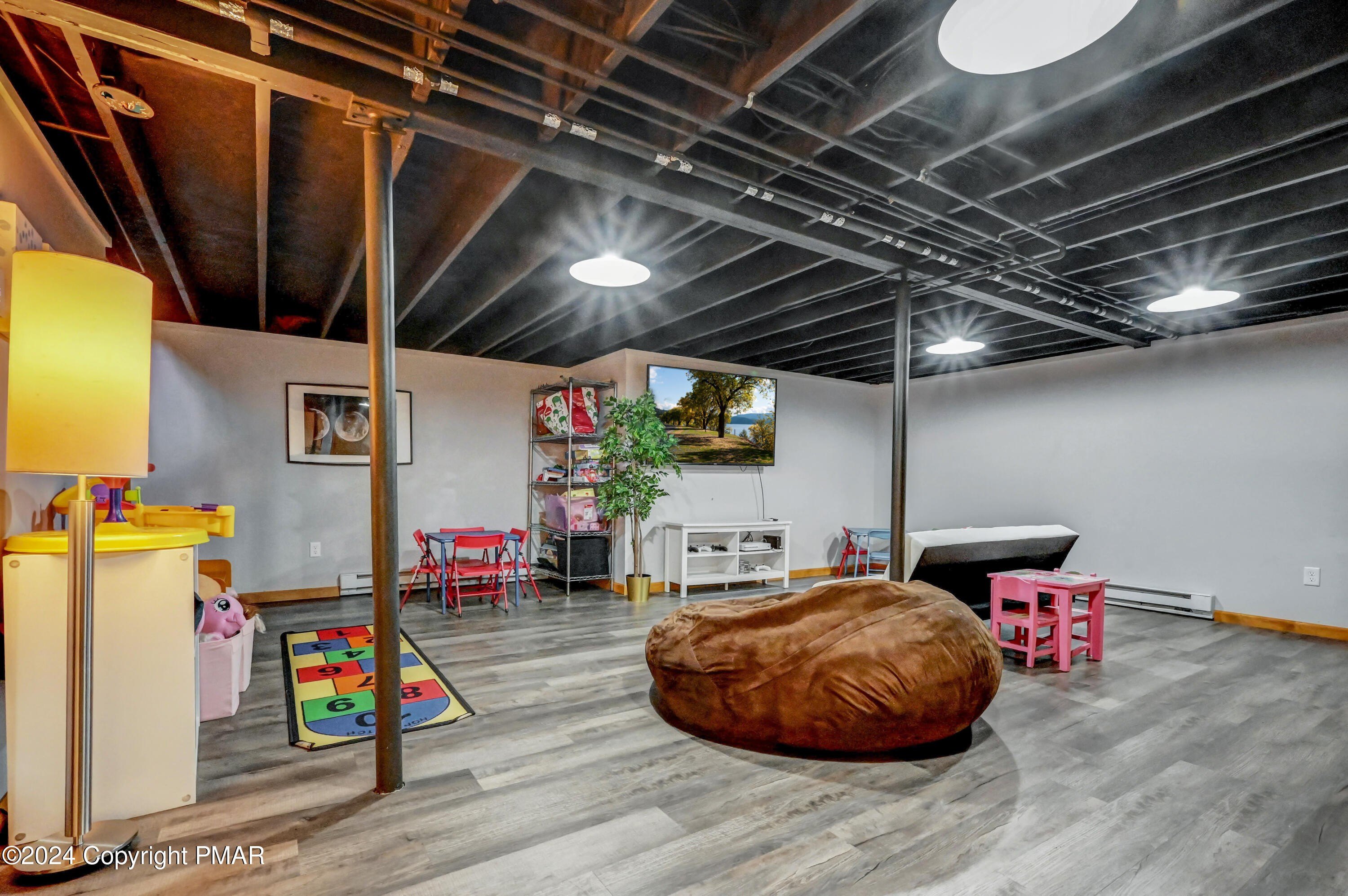 Pocono Pines, Pennsylvania, 18350, United States, 4 Bedrooms Bedrooms, ,3 BathroomsBathrooms,Residential,For Sale,1981114