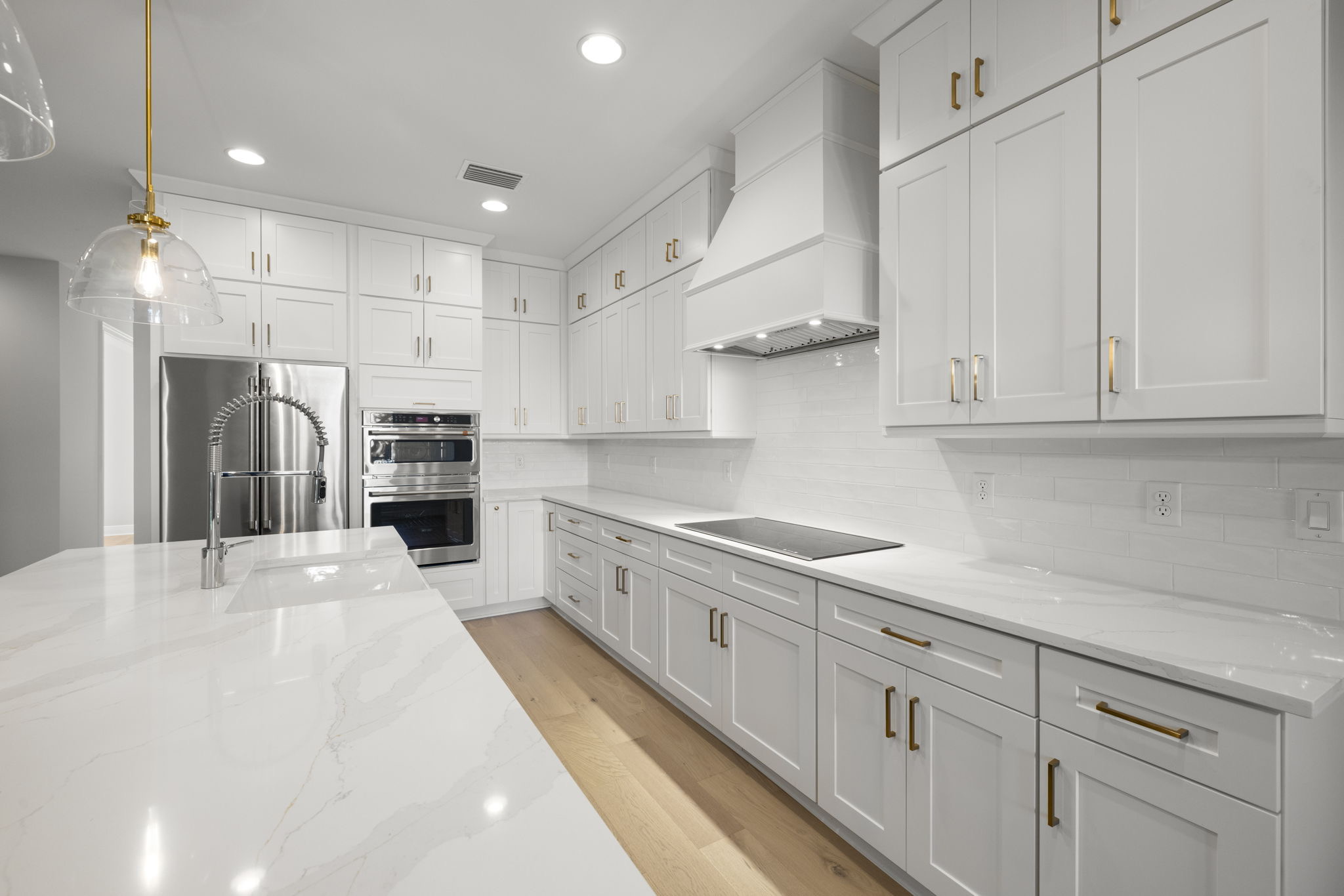 Tampa, Florida, 33629, United States, 4 Bedrooms Bedrooms, ,5 BathroomsBathrooms,Residential,For Sale,1986126