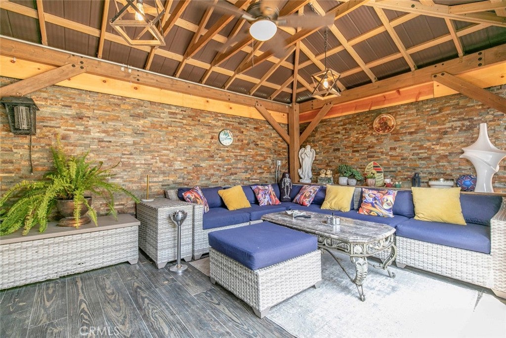 Van Nuys, California, 91406, United States, 3 Bedrooms Bedrooms, ,2 BathroomsBathrooms,Residential,For Sale,1940883