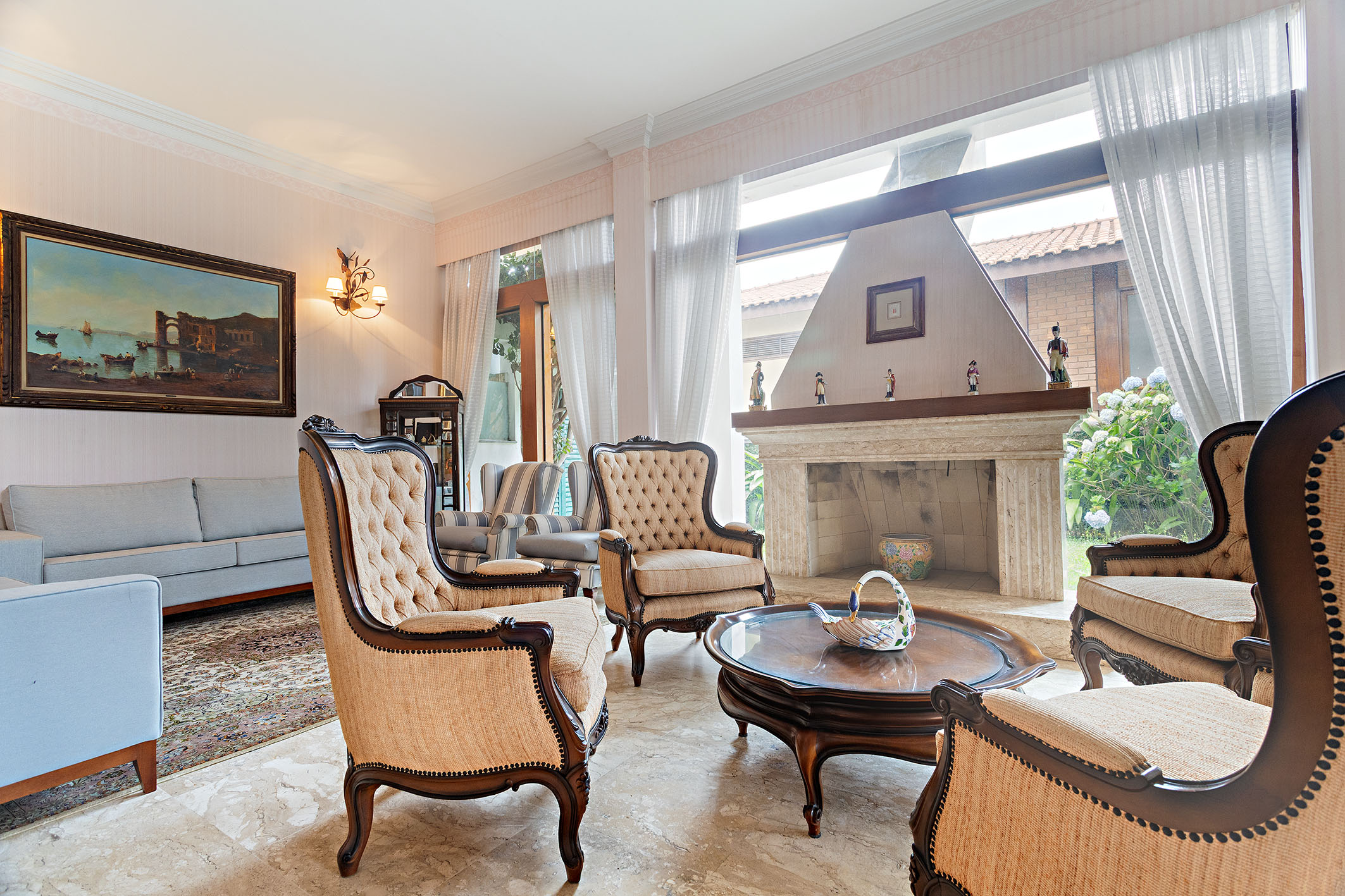  Neoclassical house in gated community with pool and elevator - 物件實景