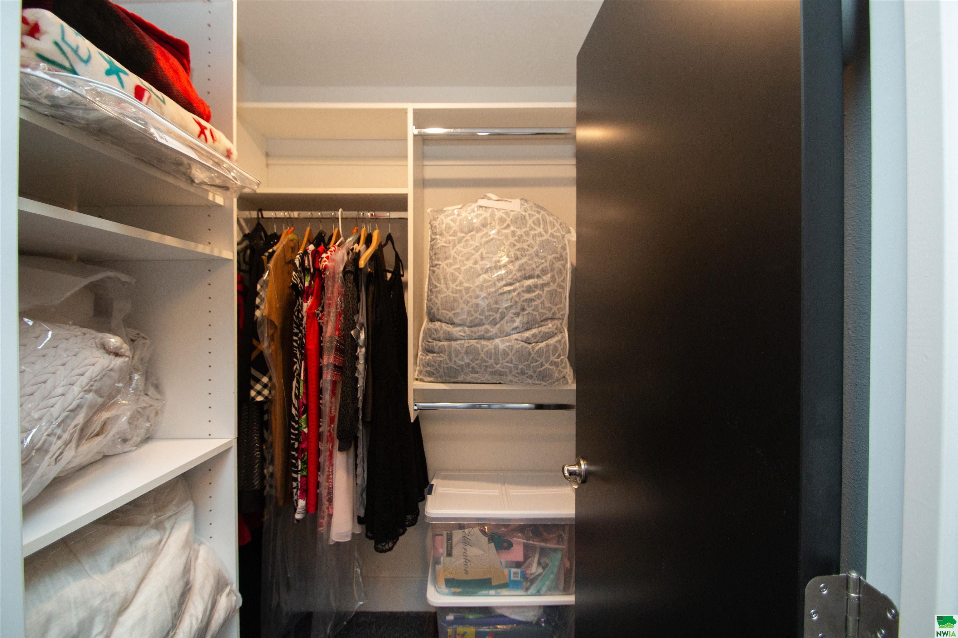 Dakota Dunes, South Dakota, 57049, United States, 3 Bedrooms Bedrooms, ,3 BathroomsBathrooms,Residential,For Sale,1984312