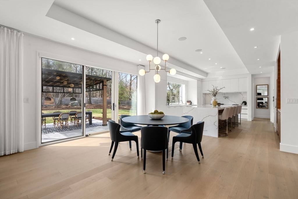 Weston, Massachusetts, 02493, United States, 6 Bedrooms Bedrooms, ,8 BathroomsBathrooms,Residential,For Sale,1946970