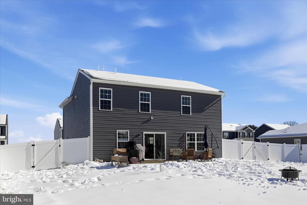 Berryville, Virginia, 22611, United States, 4 Bedrooms Bedrooms, ,3 BathroomsBathrooms,Residential,For Sale,2015067