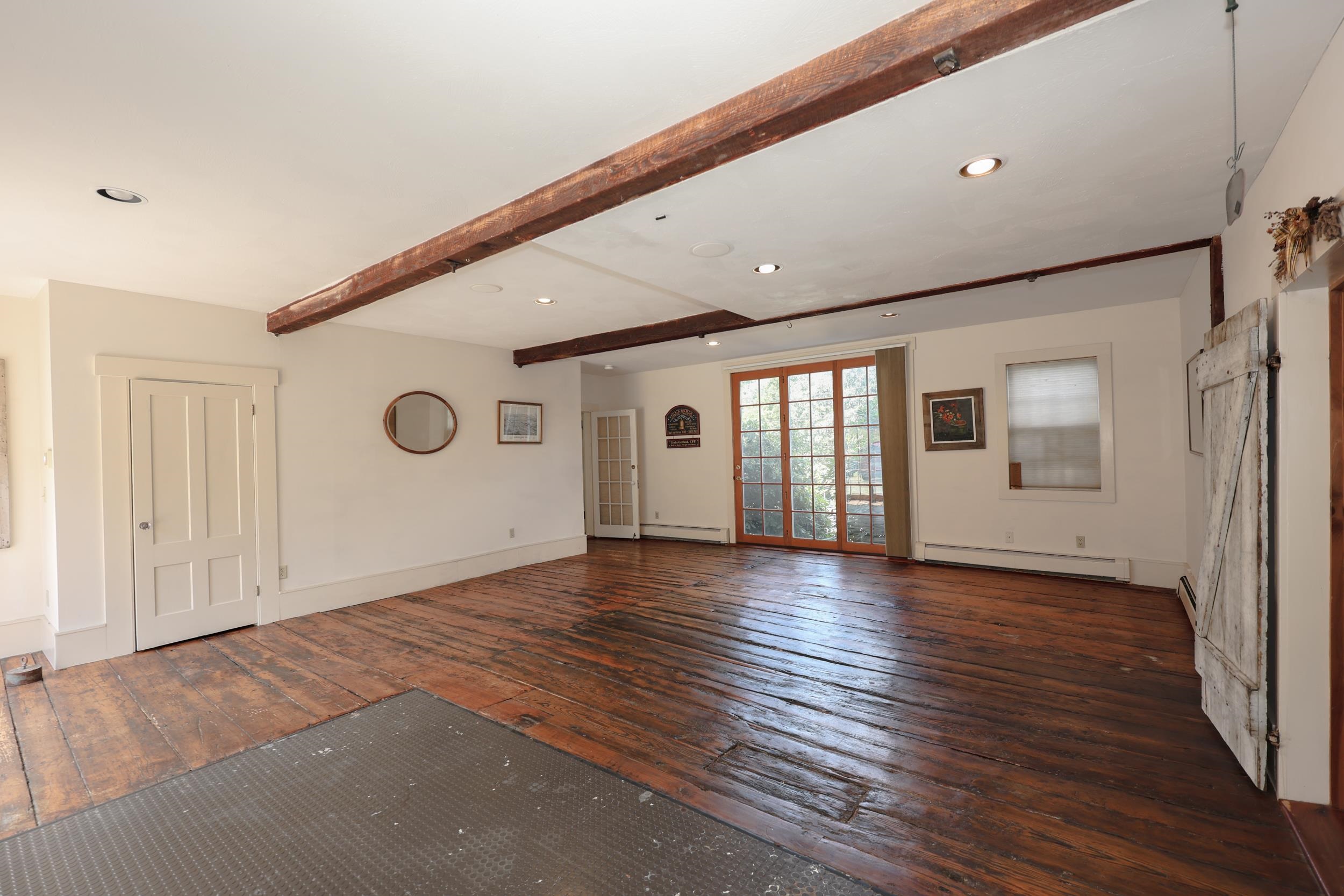 Goffstown, New Hampshire, 03045, United States, 4 Bedrooms Bedrooms, ,4 BathroomsBathrooms,Residential,For Sale,1901331