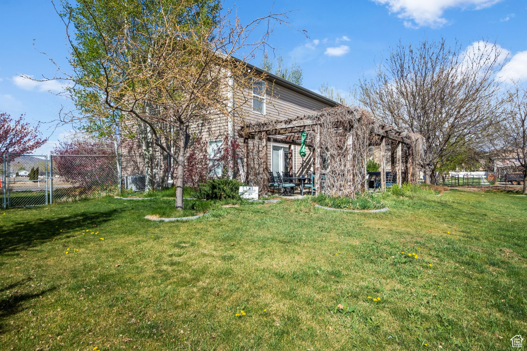 Lehi, Utah, 84043, United States, 4 Bedrooms Bedrooms, ,3 BathroomsBathrooms,Residential,For Sale,1795135