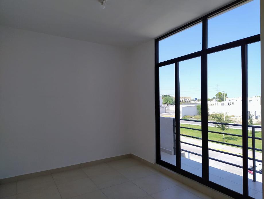 FLAMBOYANES, Gómez Palacio, Durango, 35049, Mexico, 4 Bedrooms Bedrooms, ,3 BathroomsBathrooms,Residential,For Sale,FLAMBOYANES,1416244