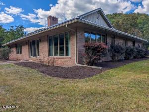 1tq5sqtifeit, Pennsylvania, 15534, United States, 3 Bedrooms Bedrooms, ,3 BathroomsBathrooms,Residential,For Sale,1947387