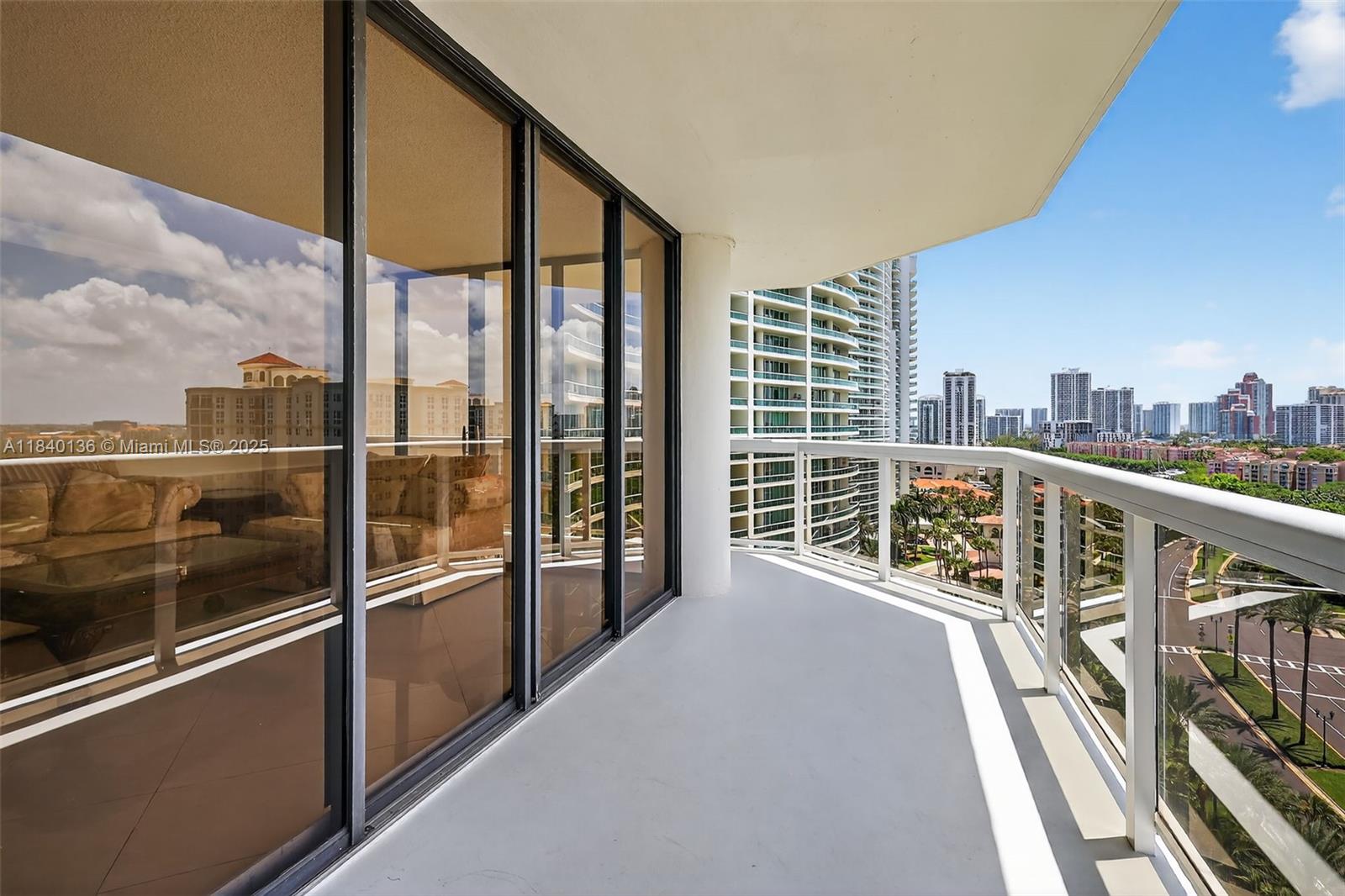 Aventura, Florida, 33180, United States, 2 Bedrooms Bedrooms, ,2 BathroomsBathrooms,Residential,For Sale,1898745
