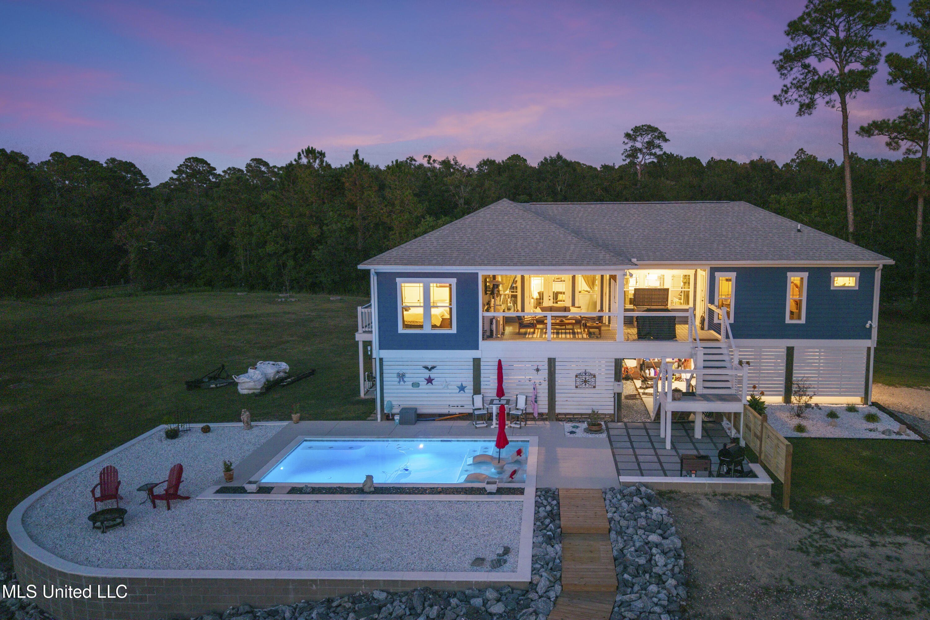 Biloxi, Mississippi, 39532, United States, 3 Bedrooms Bedrooms, ,2 BathroomsBathrooms,Residential,For Sale,1977192