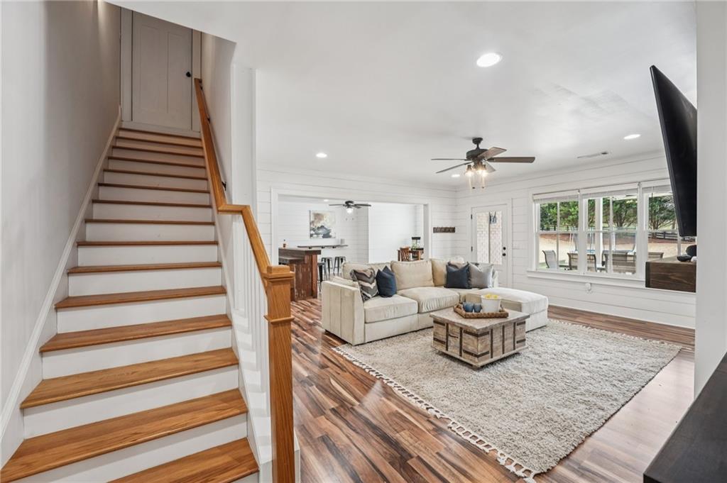 Canton, Georgia, 30115, United States, 6 Bedrooms Bedrooms, ,6 BathroomsBathrooms,Residential,For Sale,2008804
