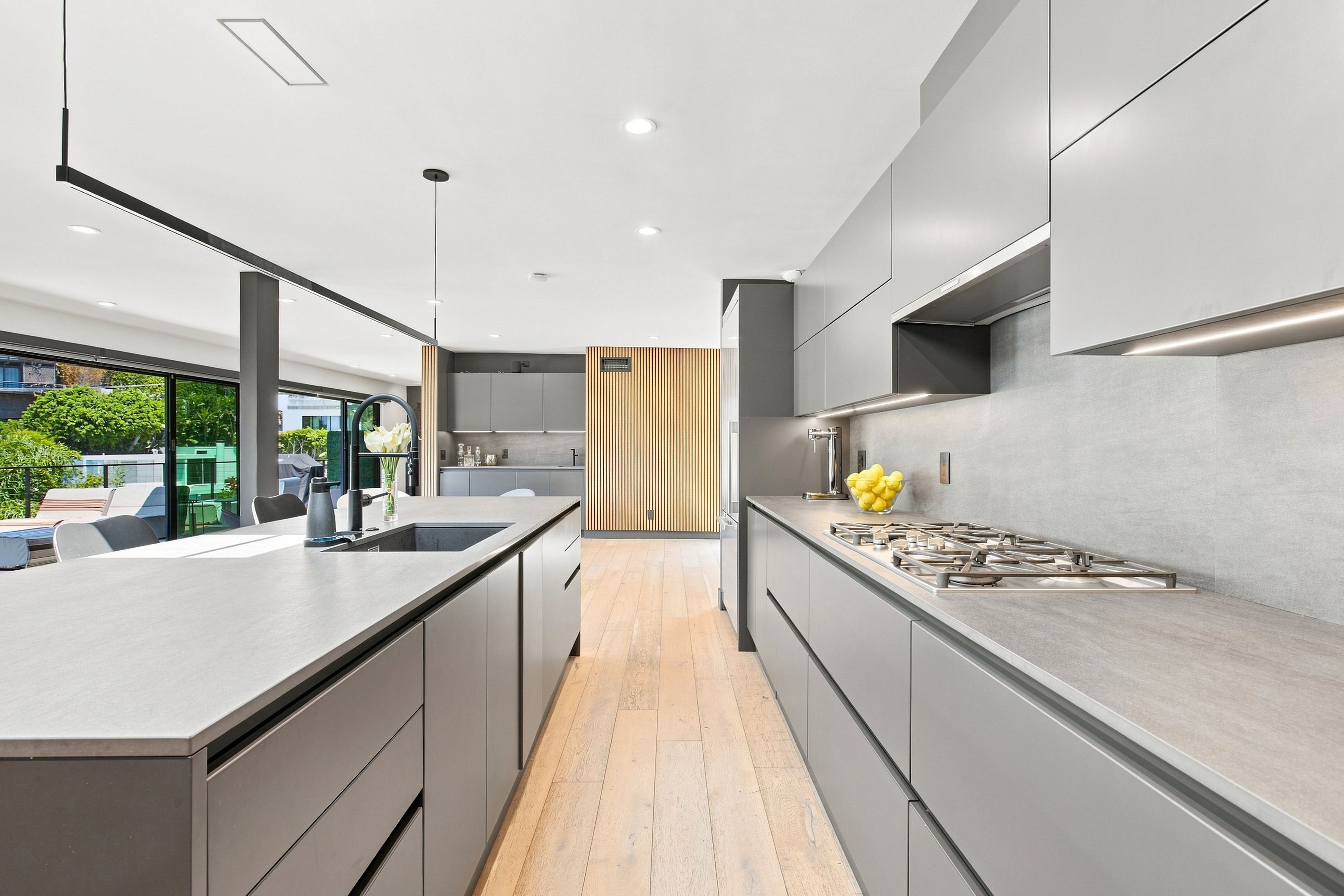  Turnkey Contemporary in Hollywood Hills - 物件實景