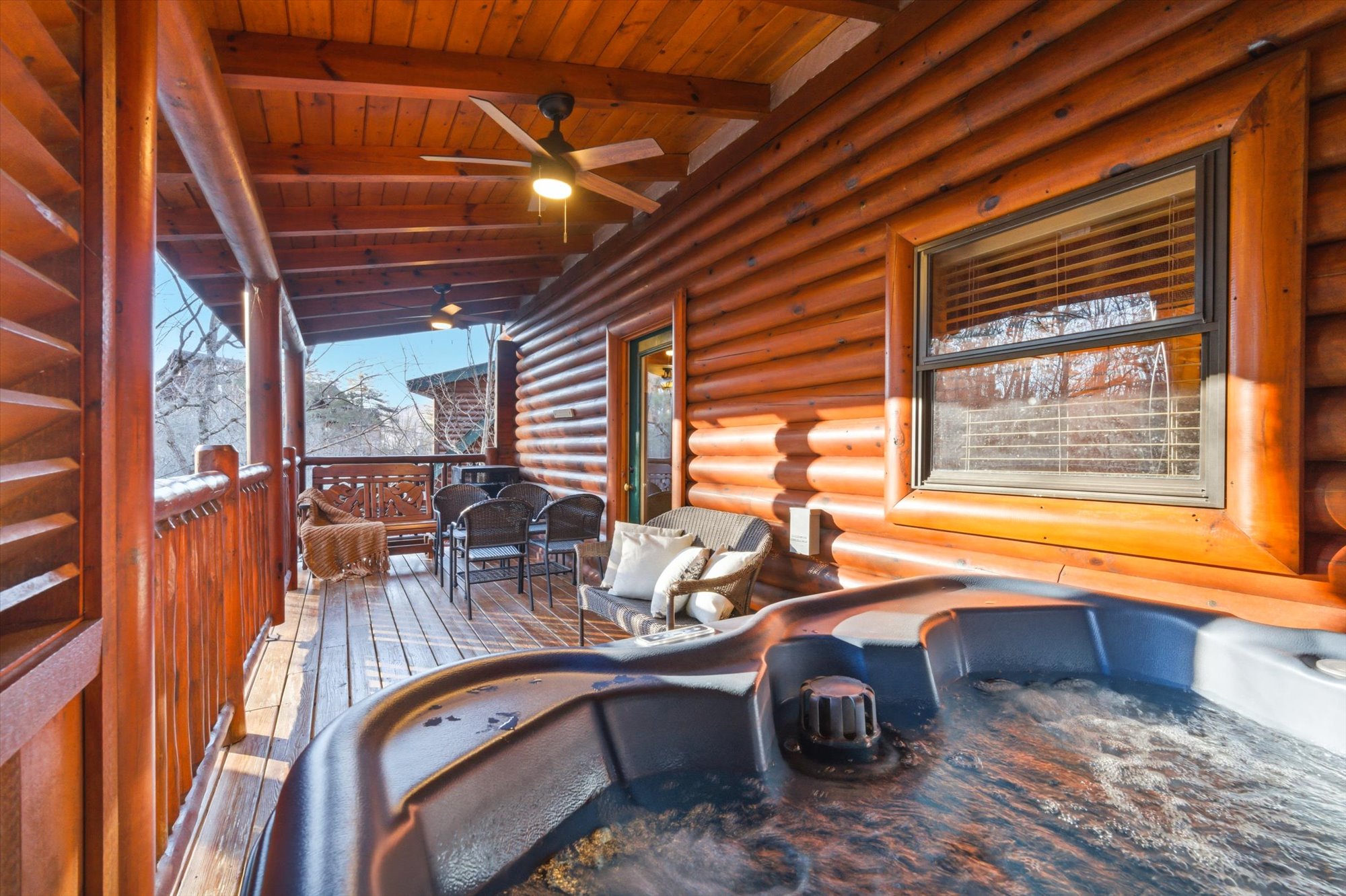 Pigeon Forge, Tennessee, 37862, United States, 2 Bedrooms Bedrooms, ,2 BathroomsBathrooms,Residential,For Sale,2009972