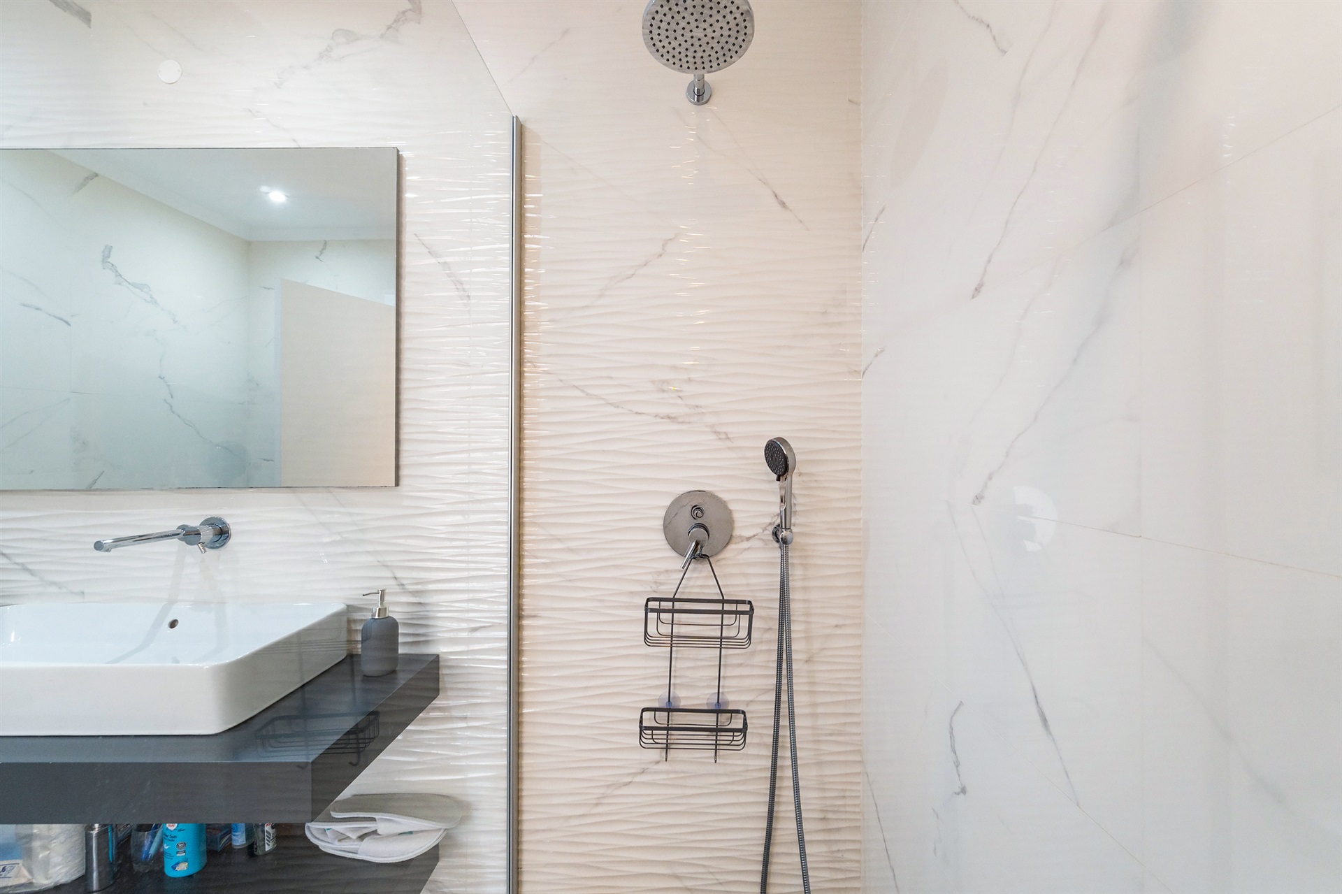  Semi-detached house, 2 bedrooms, for Sale - 物件實景