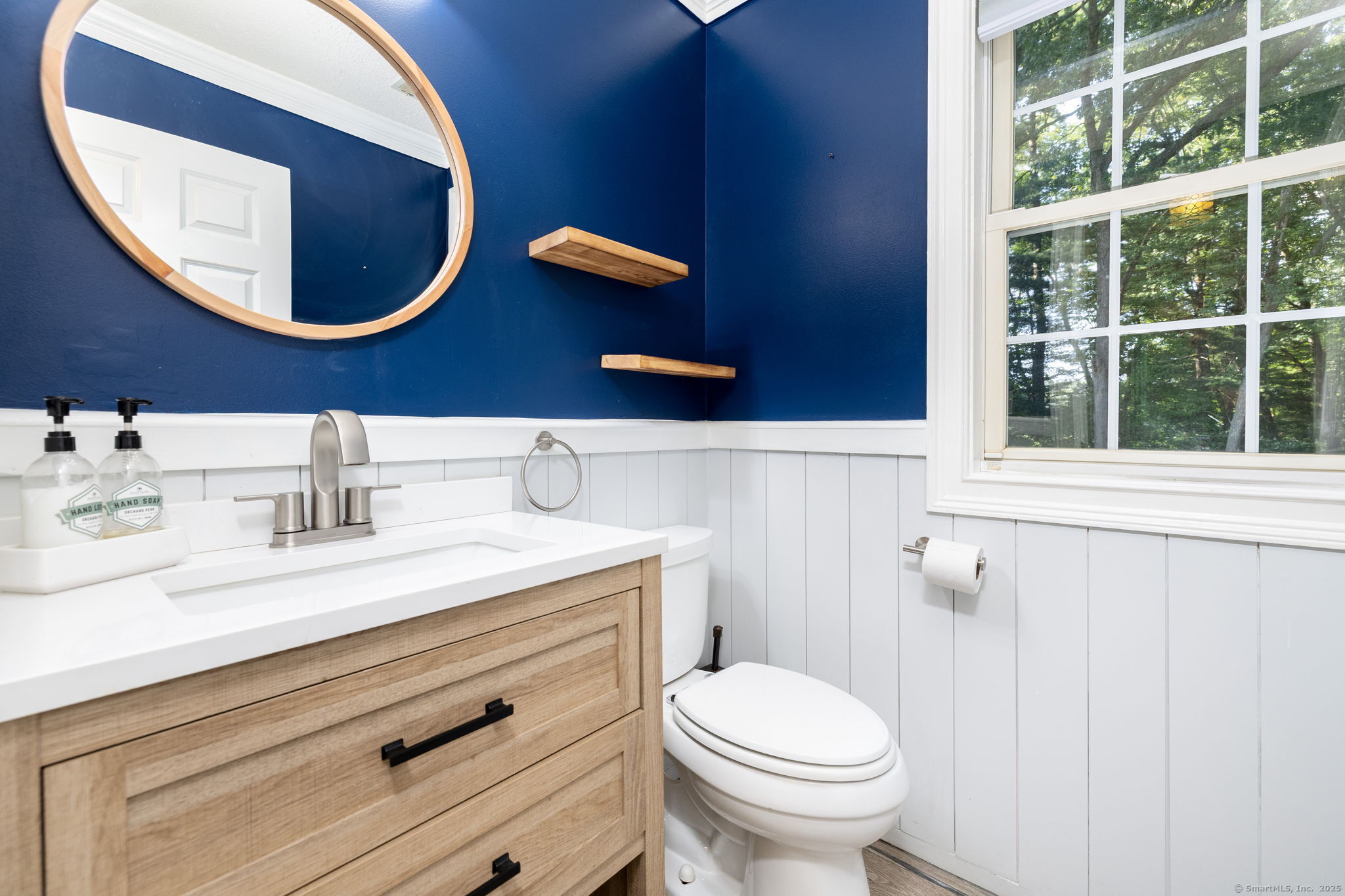 Manchester, Connecticut, 06040, United States, 3 Bedrooms Bedrooms, ,3 BathroomsBathrooms,Residential,For Sale,1917264